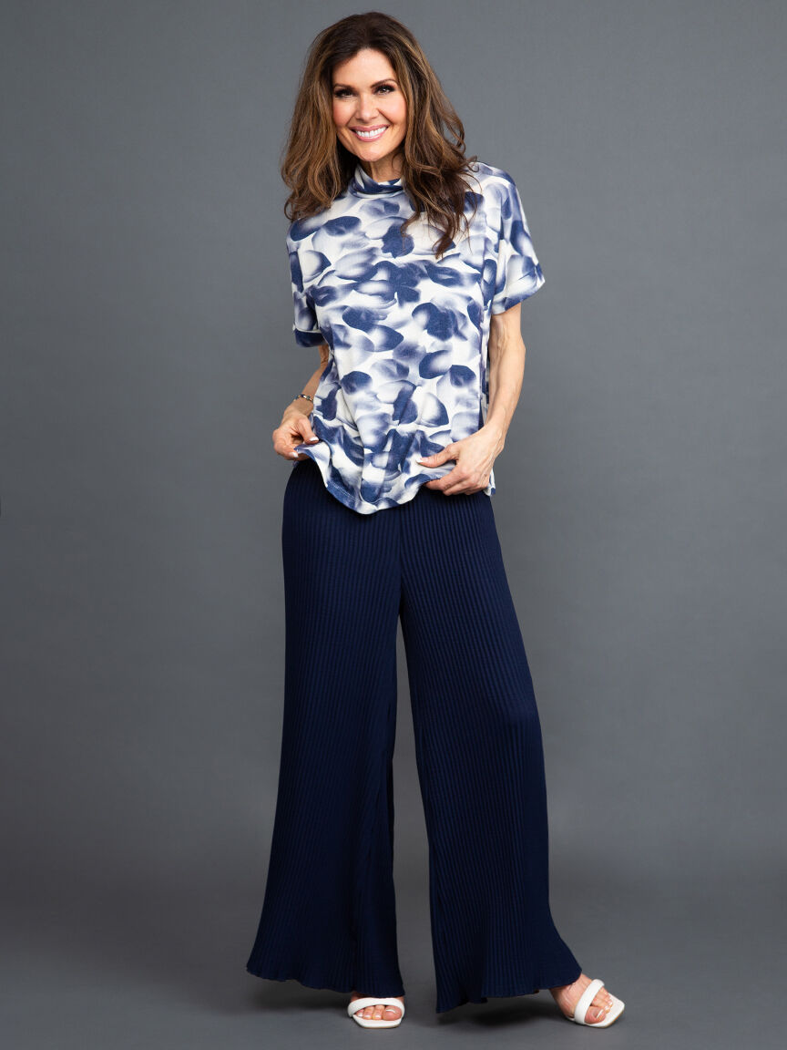 Mock Neck Short Sleeve Knit Top Image 6