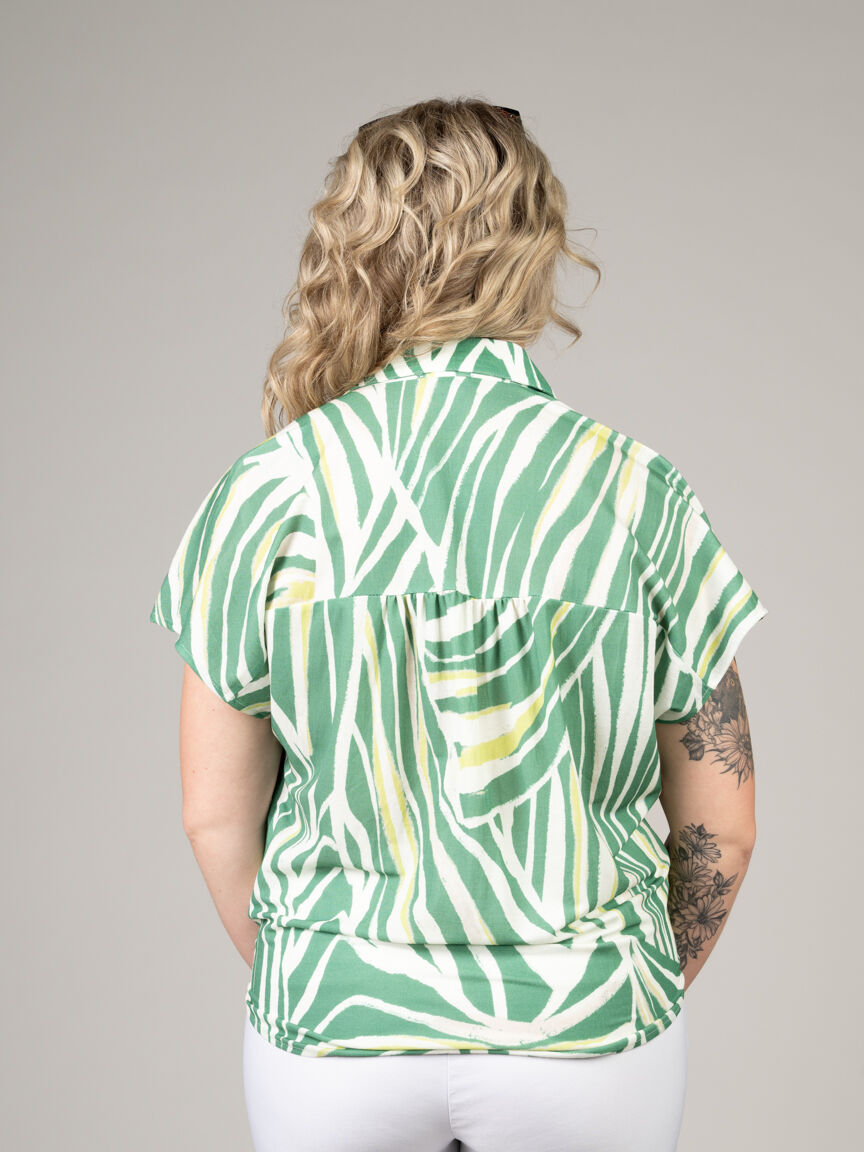 Collared Button-Up Top With Front Tie Image 4