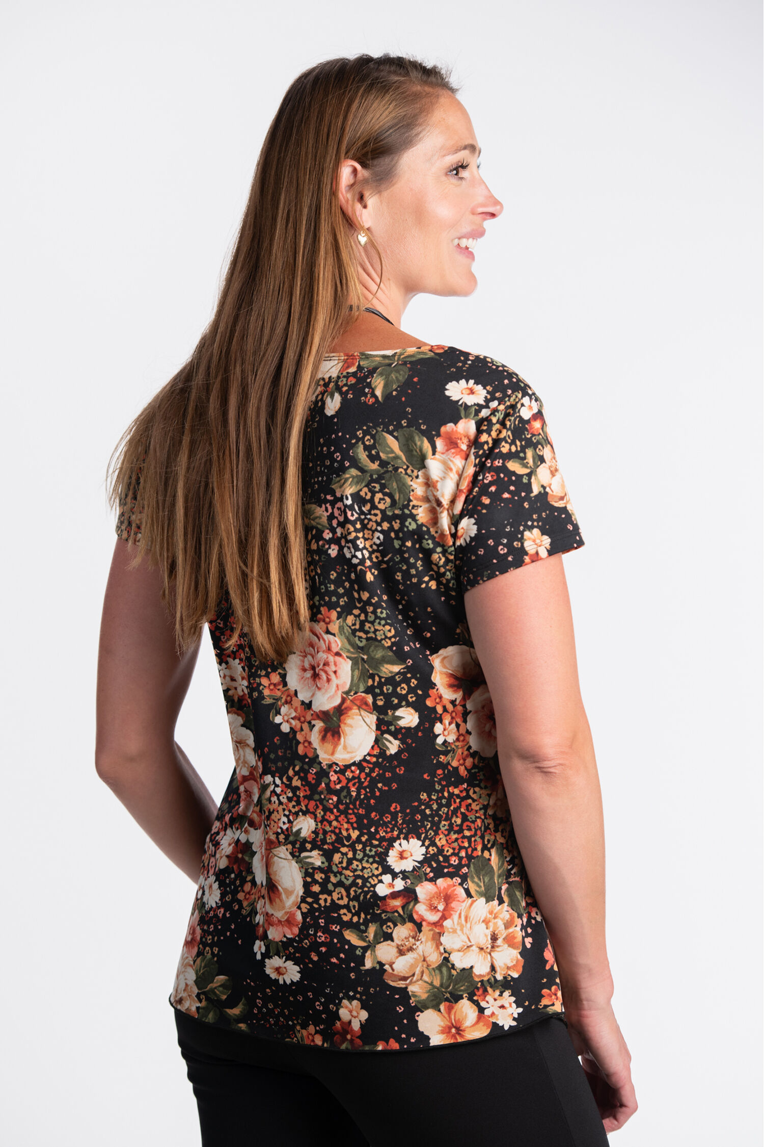 Asymmetrical Hem V-Neck Tee Image 2