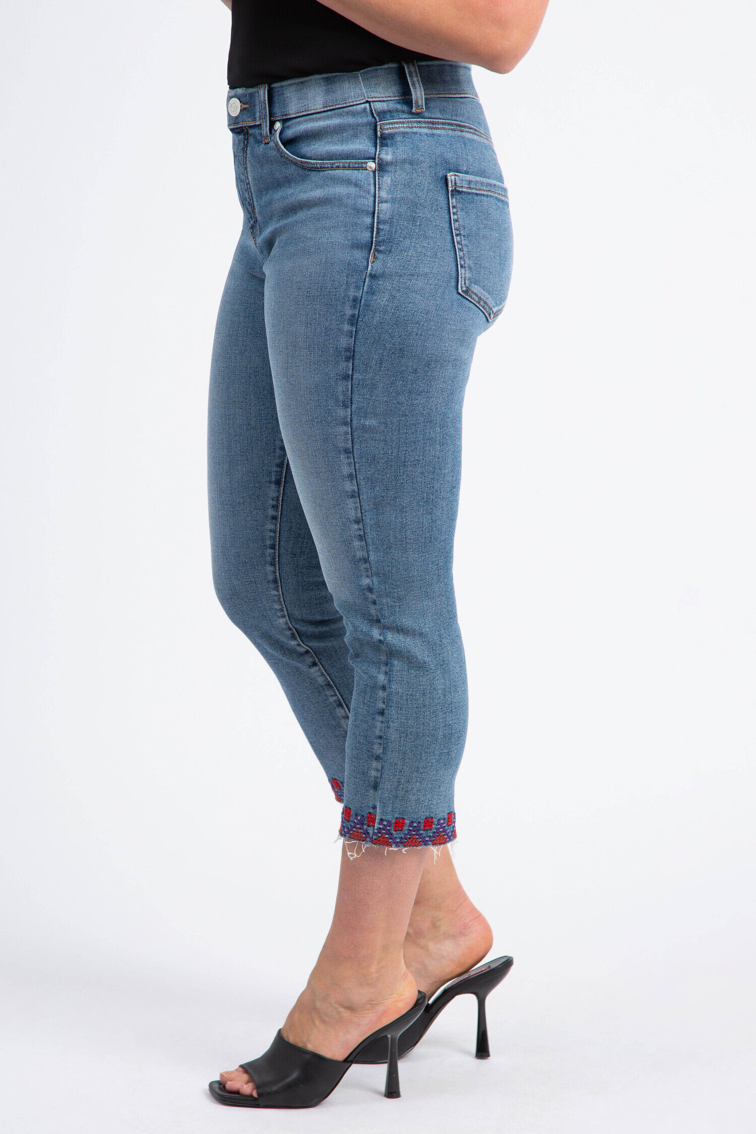 Maya Mid Rise Embroidered Hem Capri Image 2