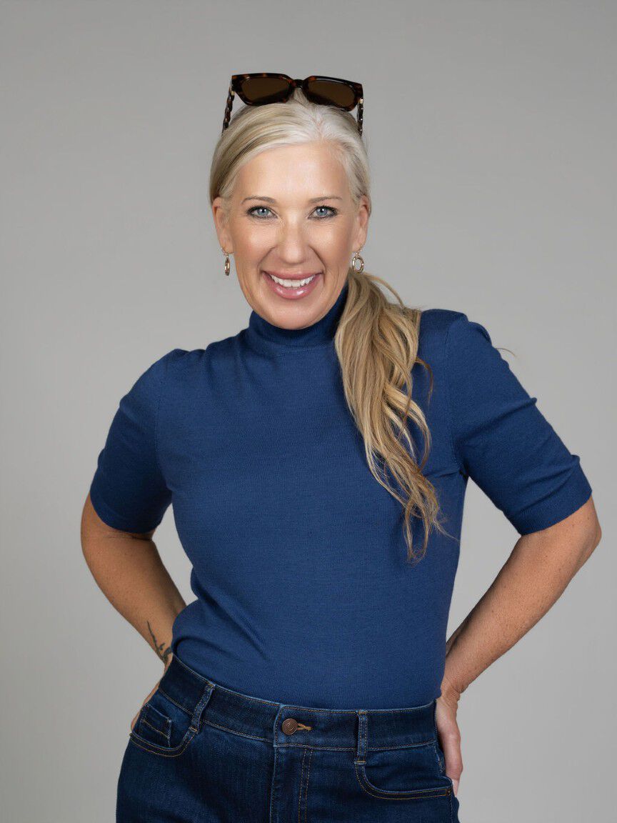 Elbow Sleeve Mock Neck Top