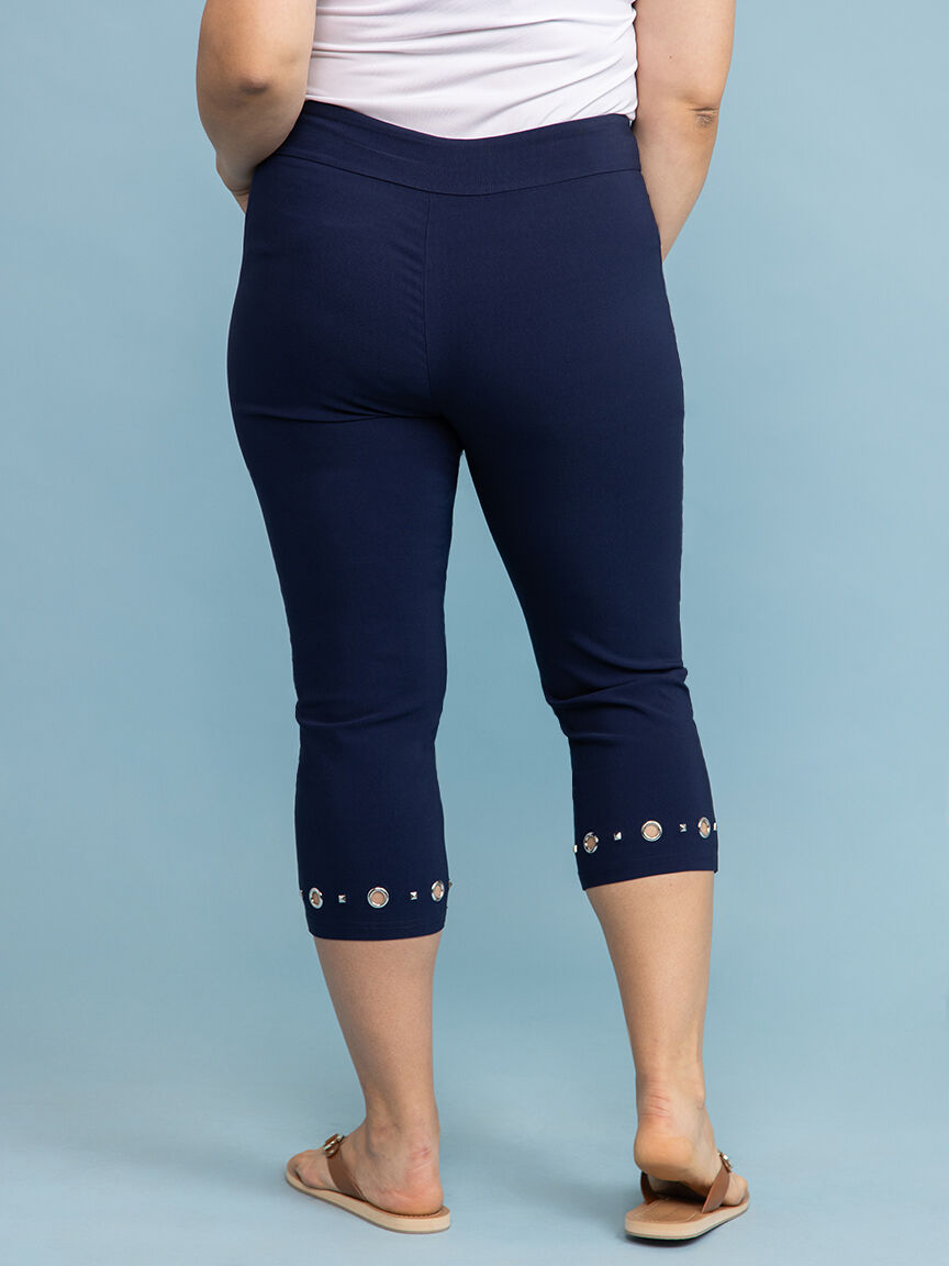 Gromet Accent Pull-On Carpi  Image 4