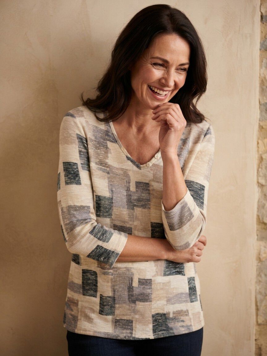 3/4 Sleeve Button Detail V-Neck Top