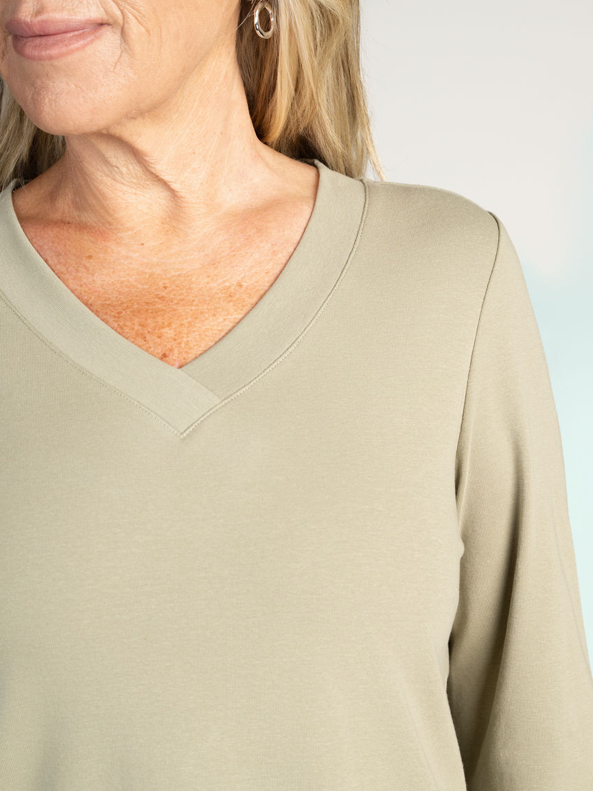 3/4 Sleeve V-Neck Top