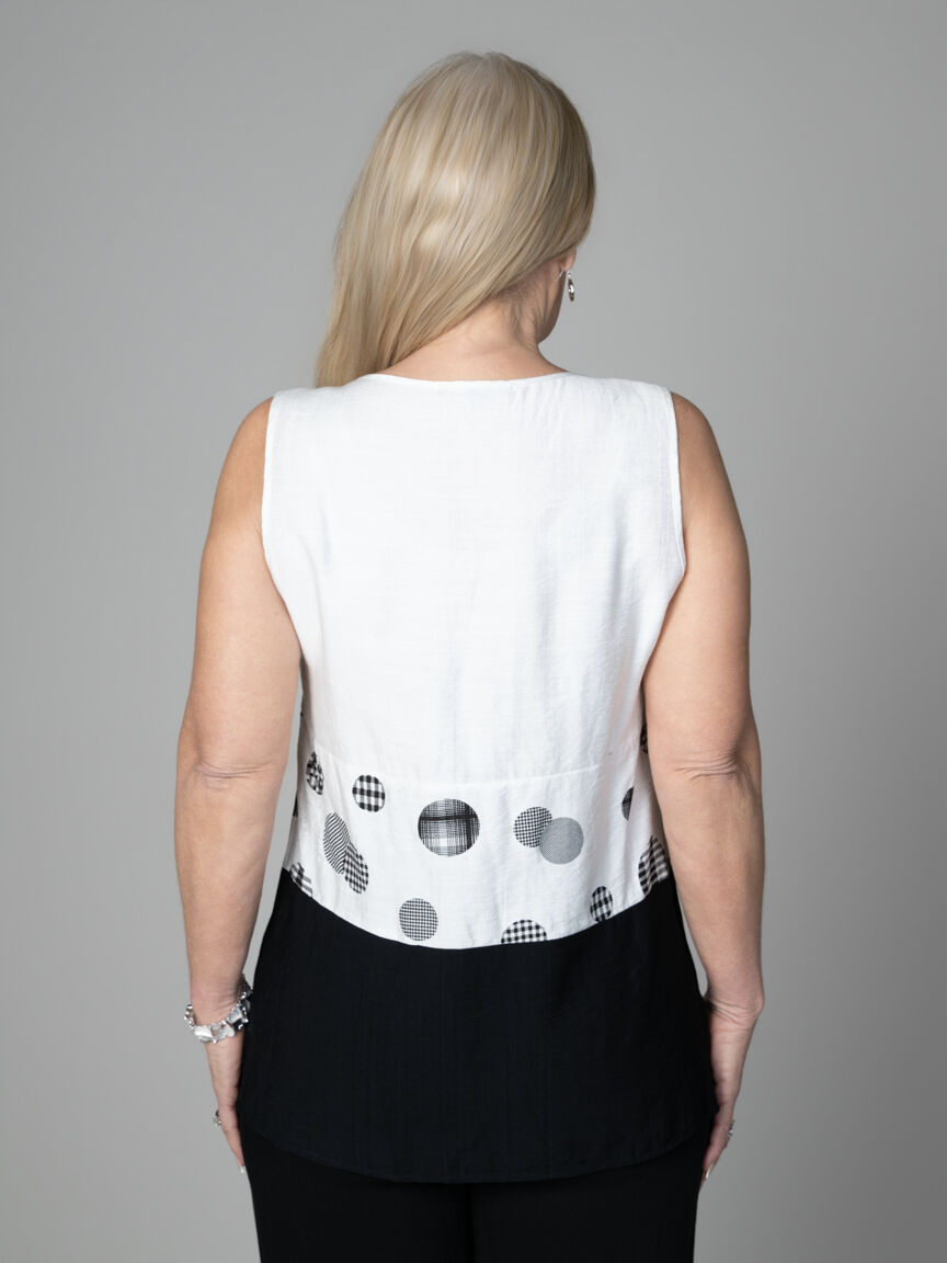 Sleeveless Top With Pockets