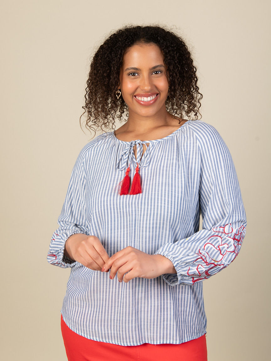 3/4 Sleeve Raglan Blouse with Embroidery  Image 4