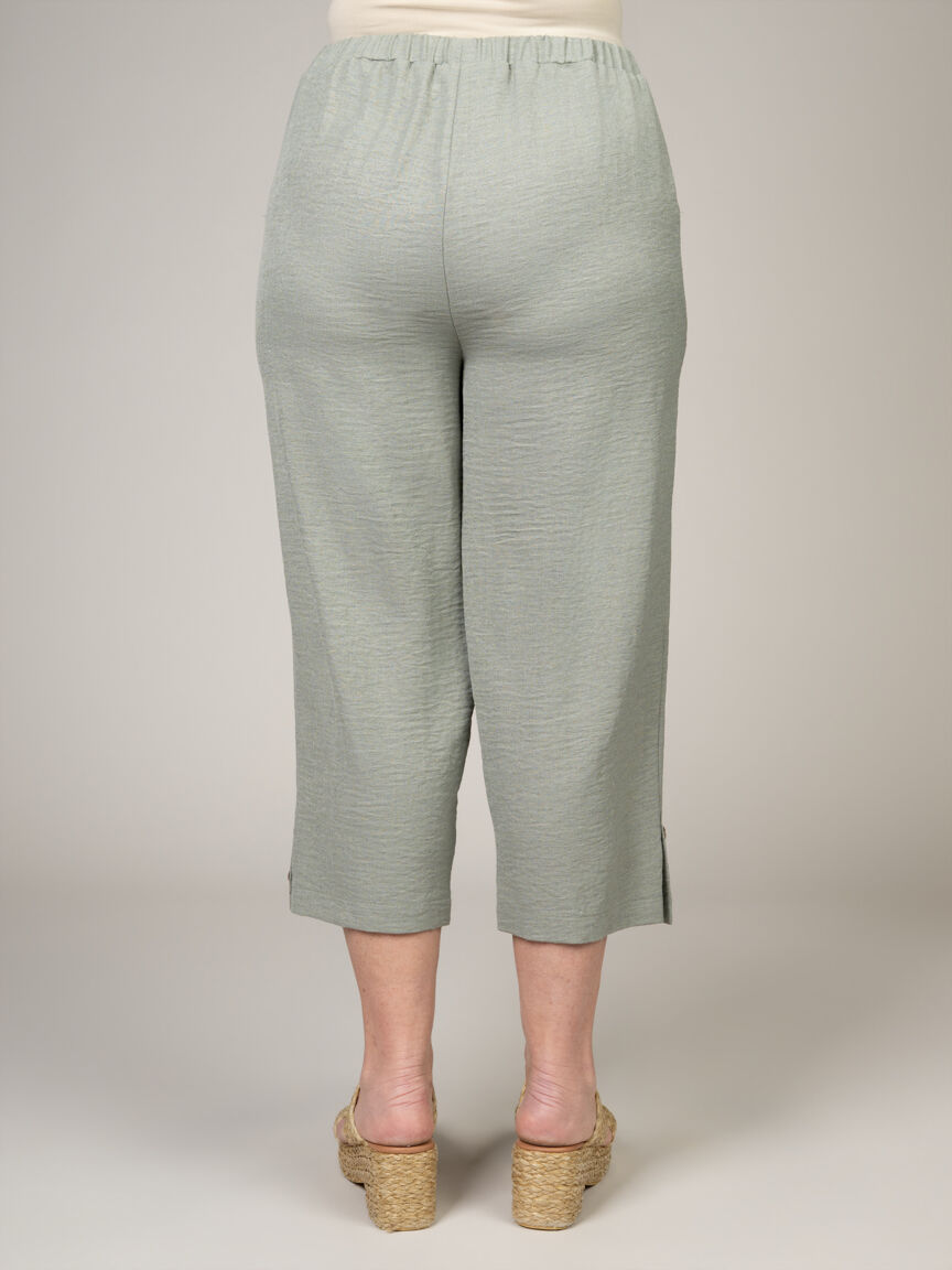 Flowy Pull-On Capris