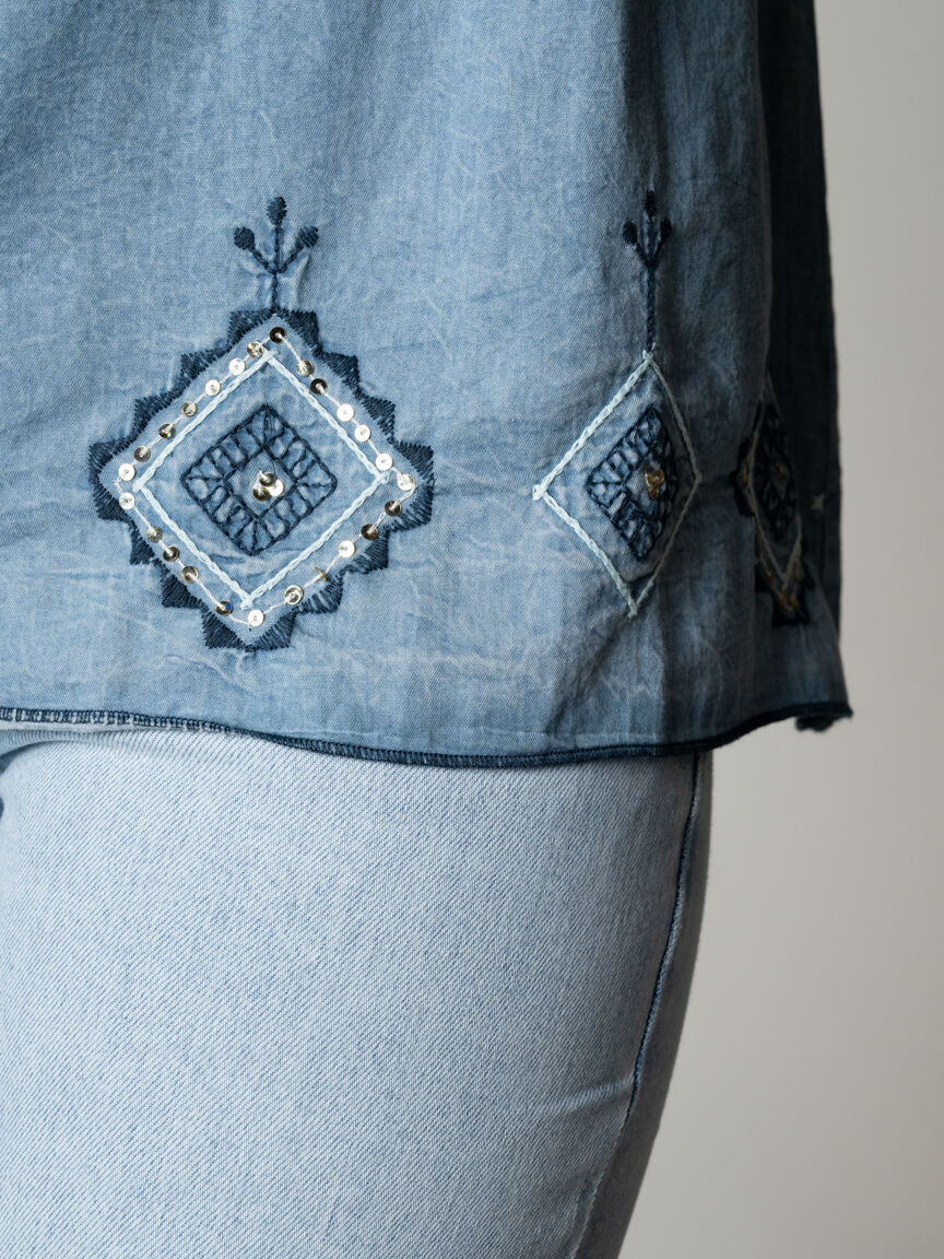 Sleeveless Button Up Collared Shirt