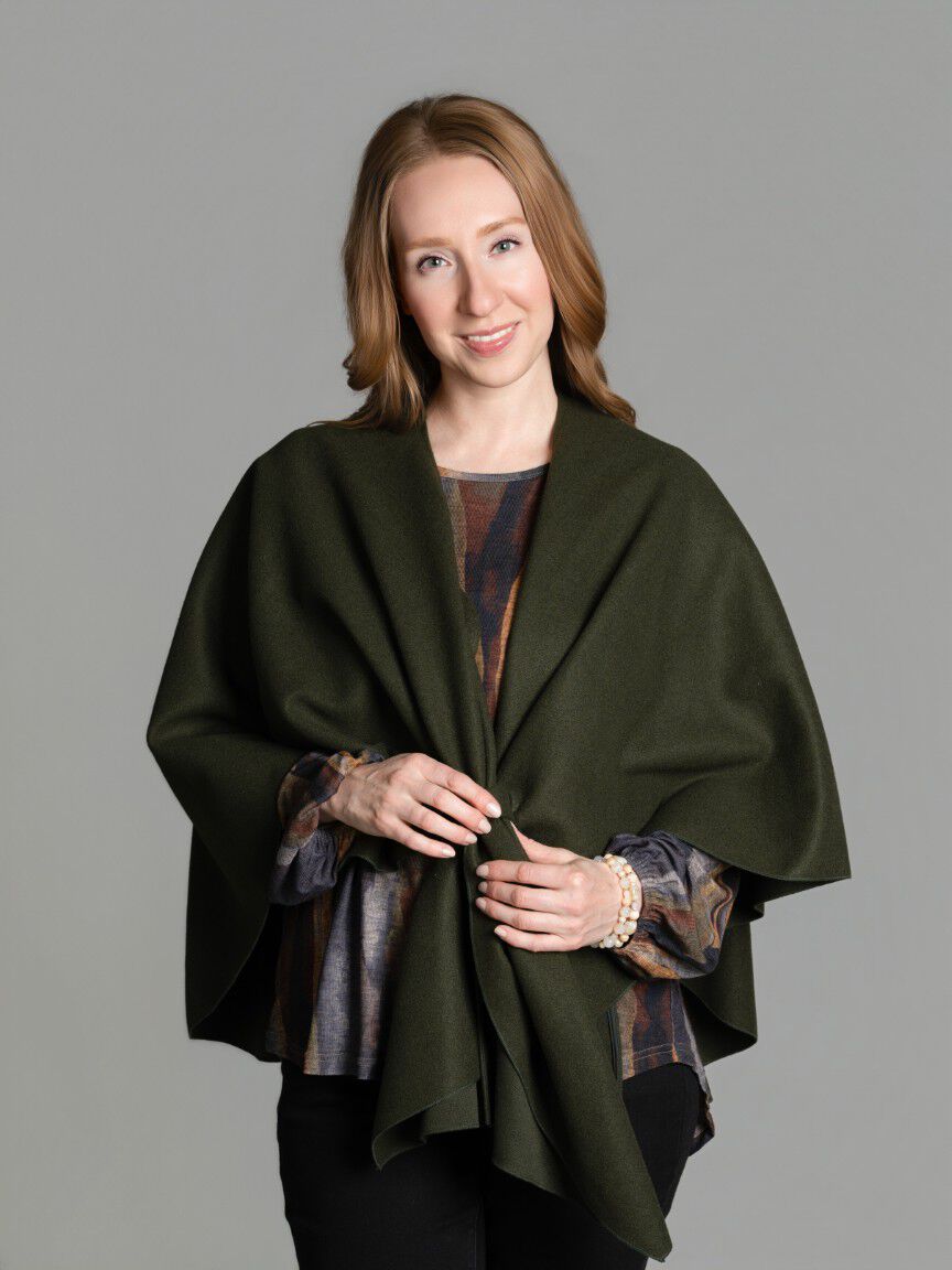 Adjustable Knot Cape