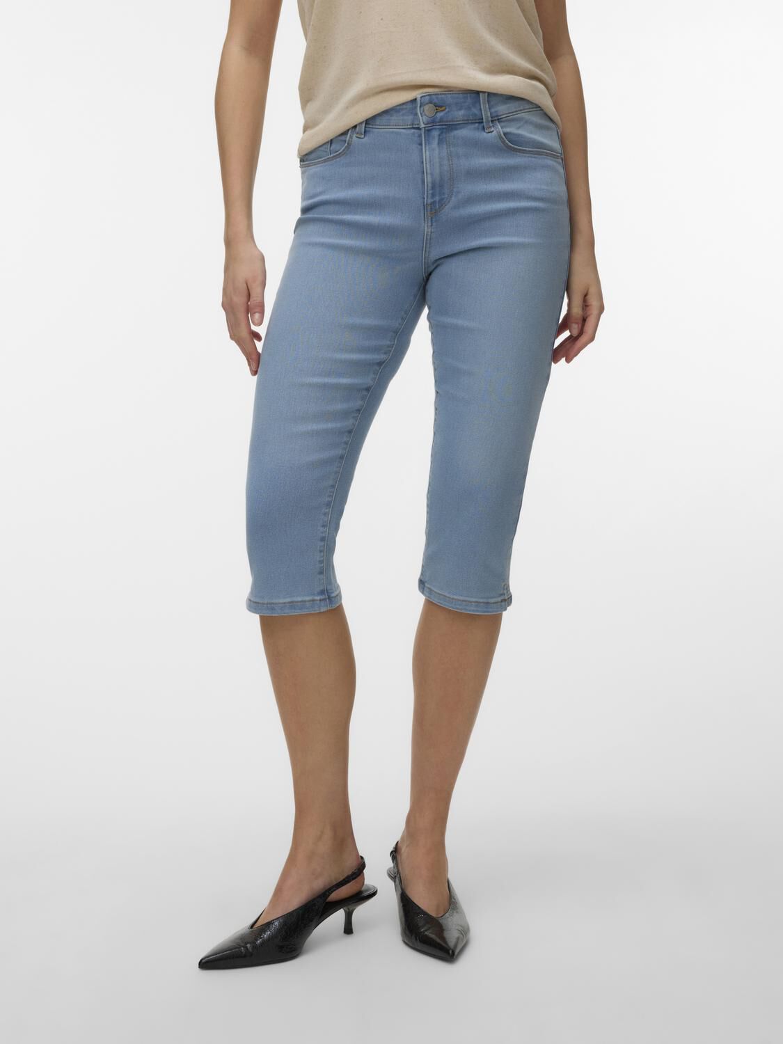 Mid Rise Slim Capri Image 1