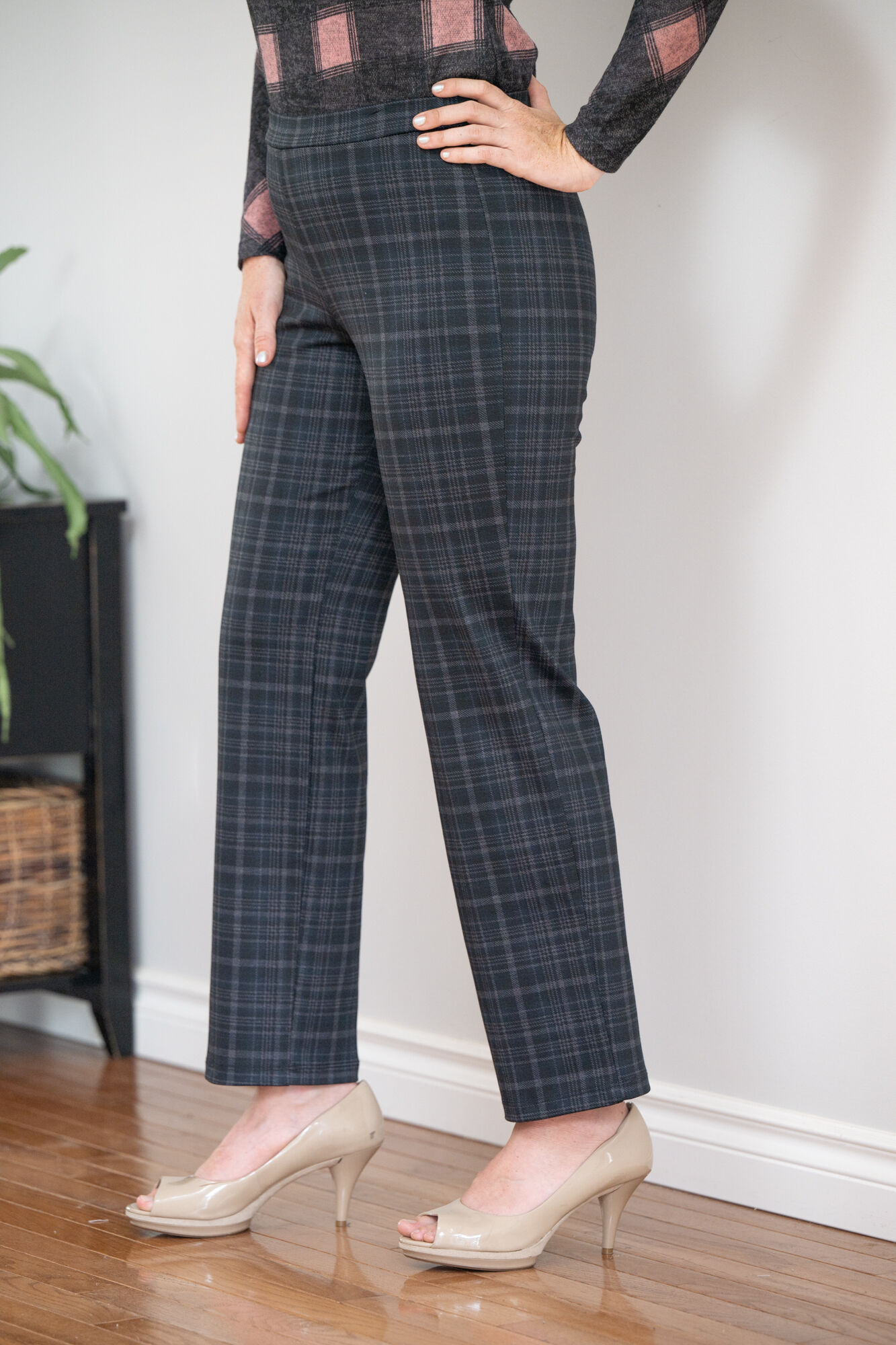 Petite Pants Image 3