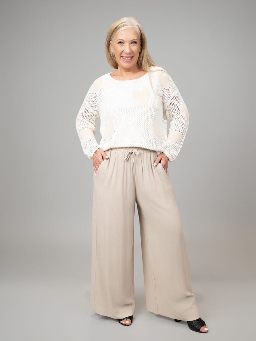 Wide knit Sweater With Hearts