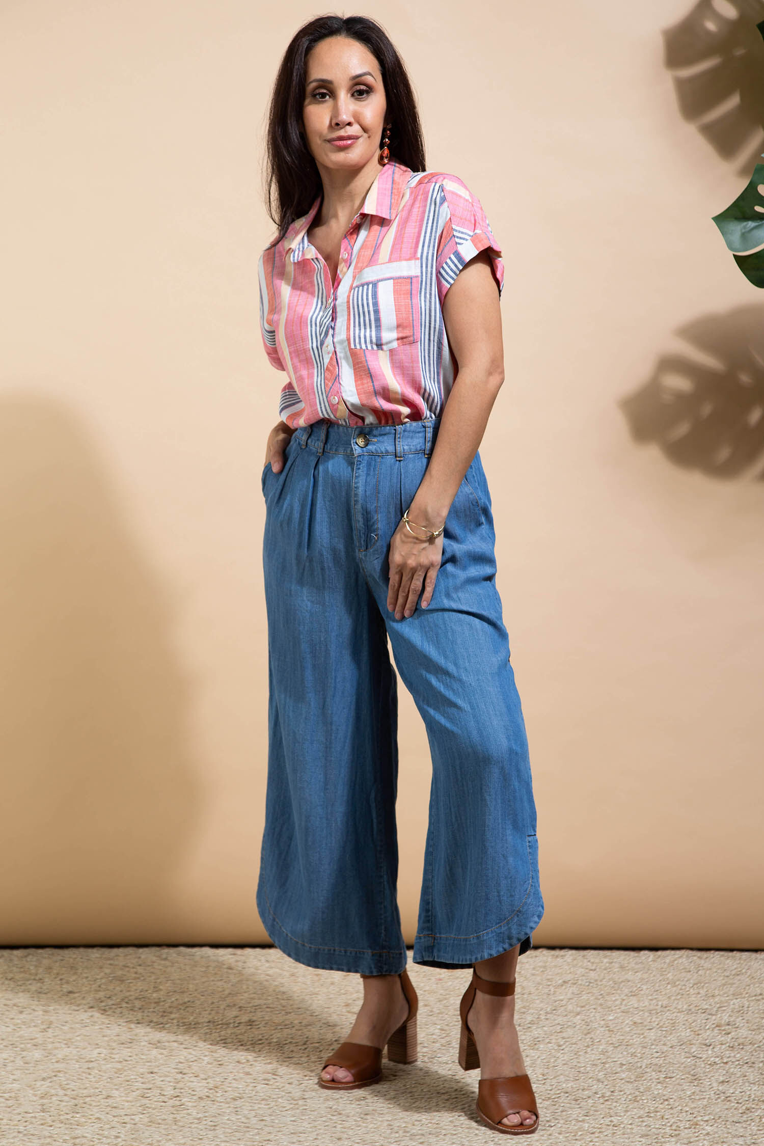 Flowy Pleated Pant with Tulip Hem Image 1