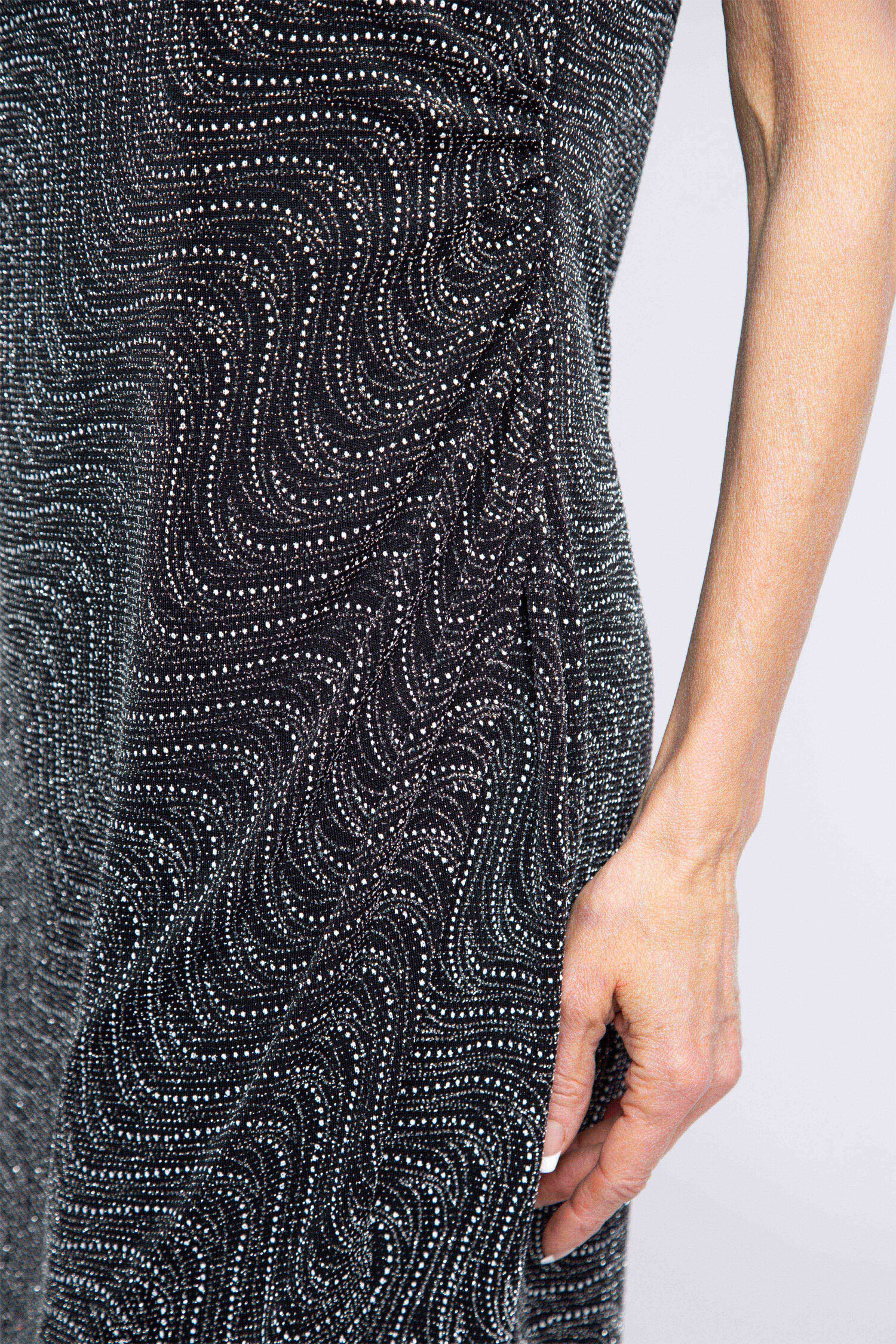 Knee-Length Sleeveless Sparkle Dress  Image 4