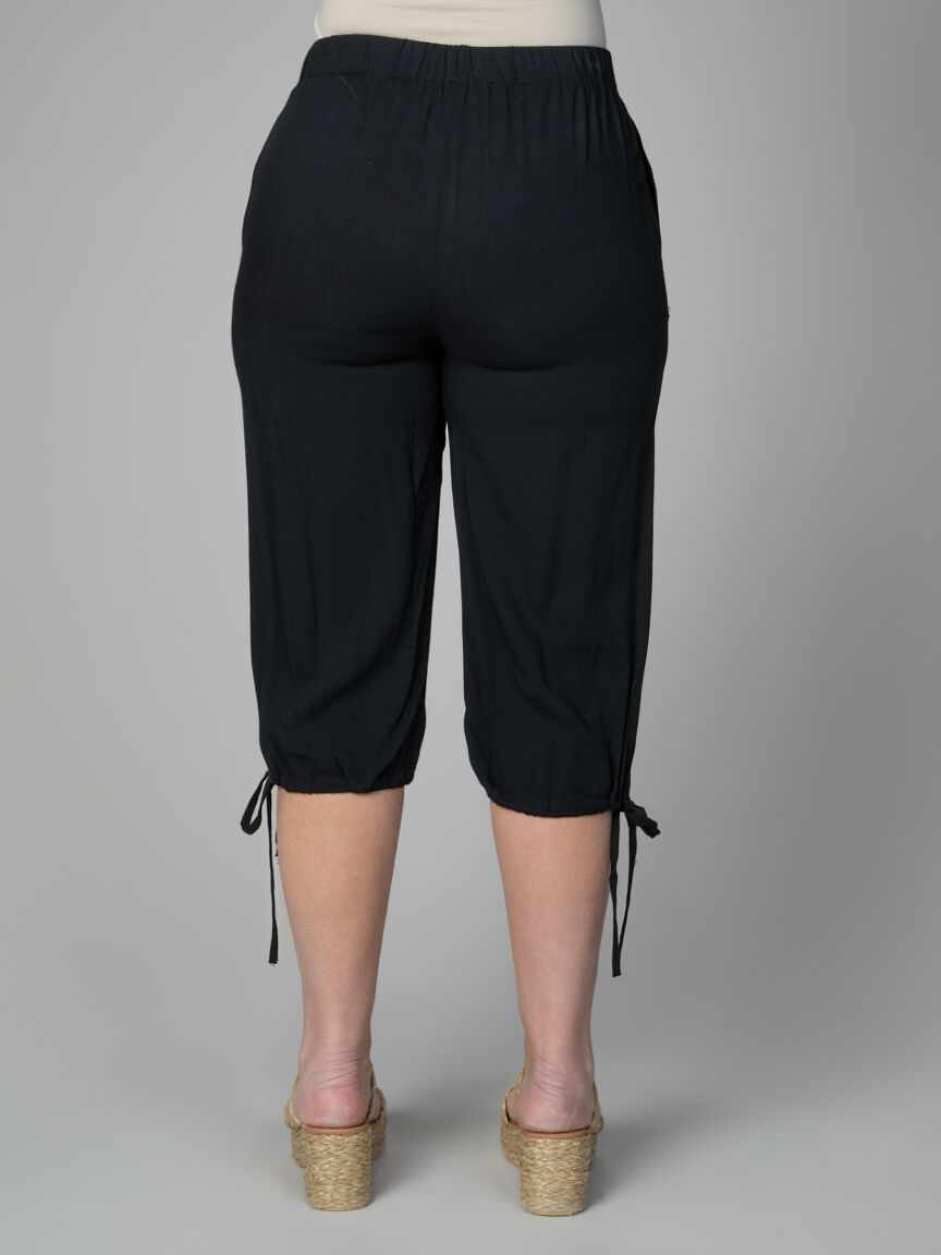 Pull-On Capri Pant With Tie Hem