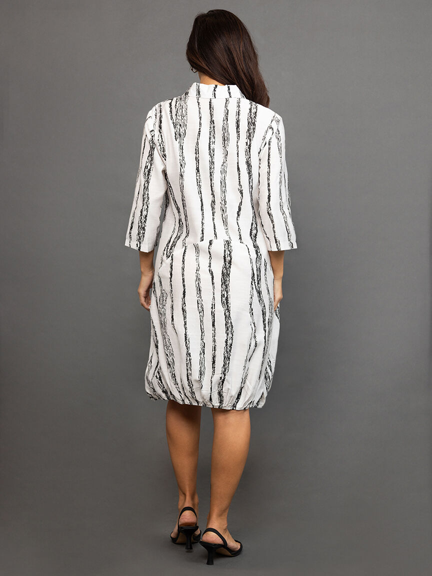 Tunic Top with Modern Lines  Image 3