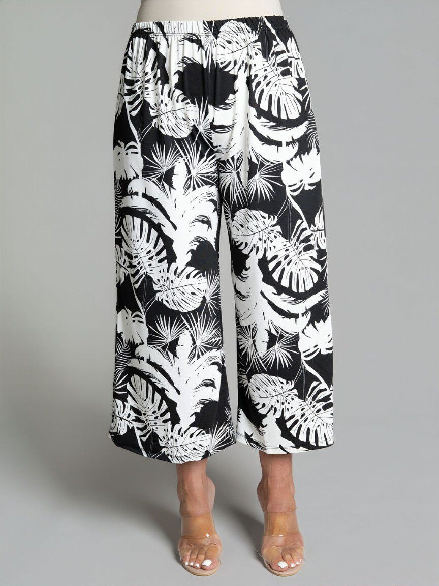 Pull-On Capri Pants