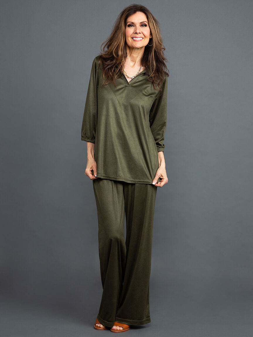 Elbow Sleeve Suede Top w/ Pointed Collar