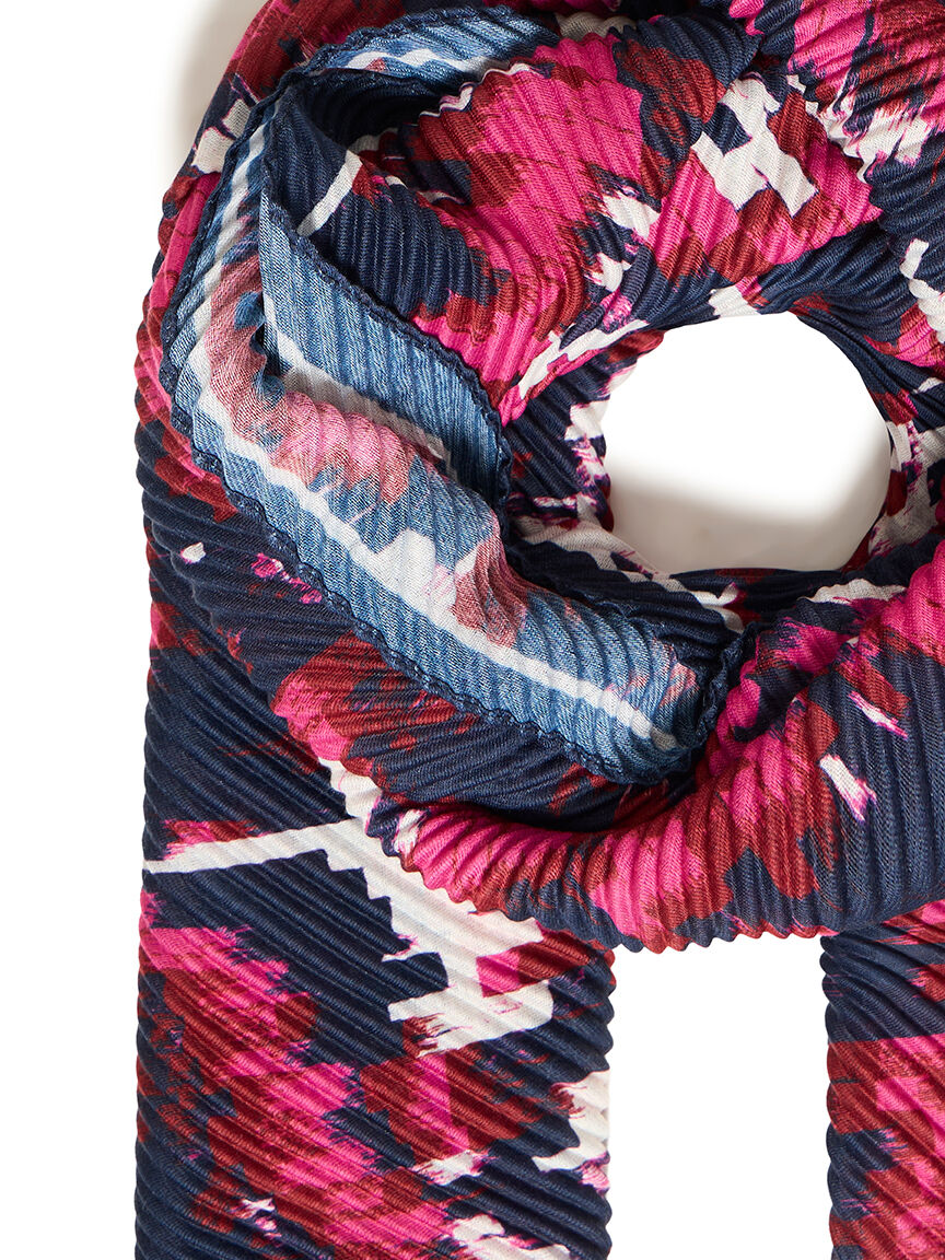 Lightweight Pleat Scarf Image 2