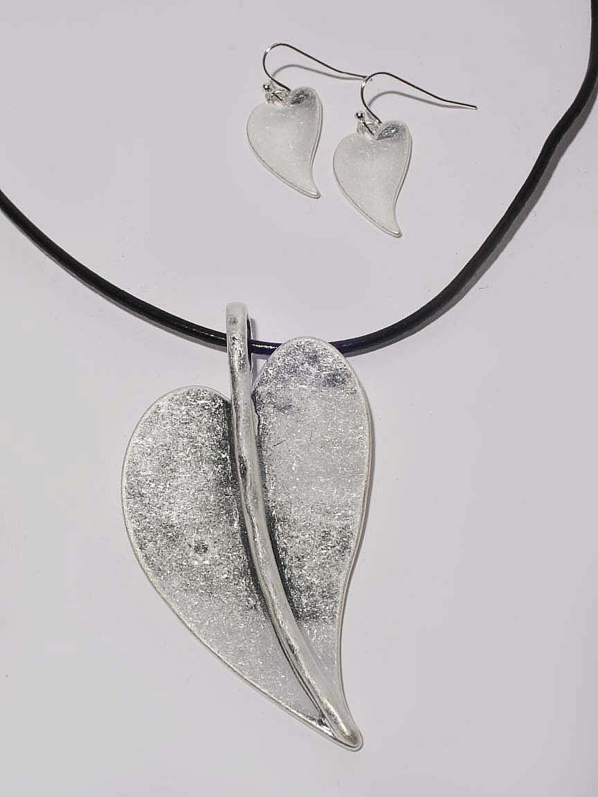 Silver Heart Cord Necklace Set Image 1