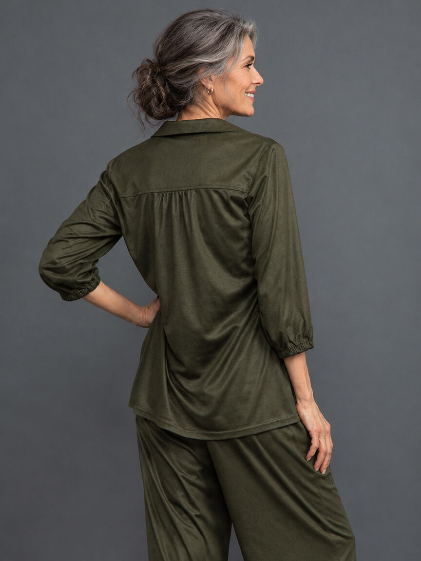 Elbow Sleeve Suede Top w/ Pointed Collar