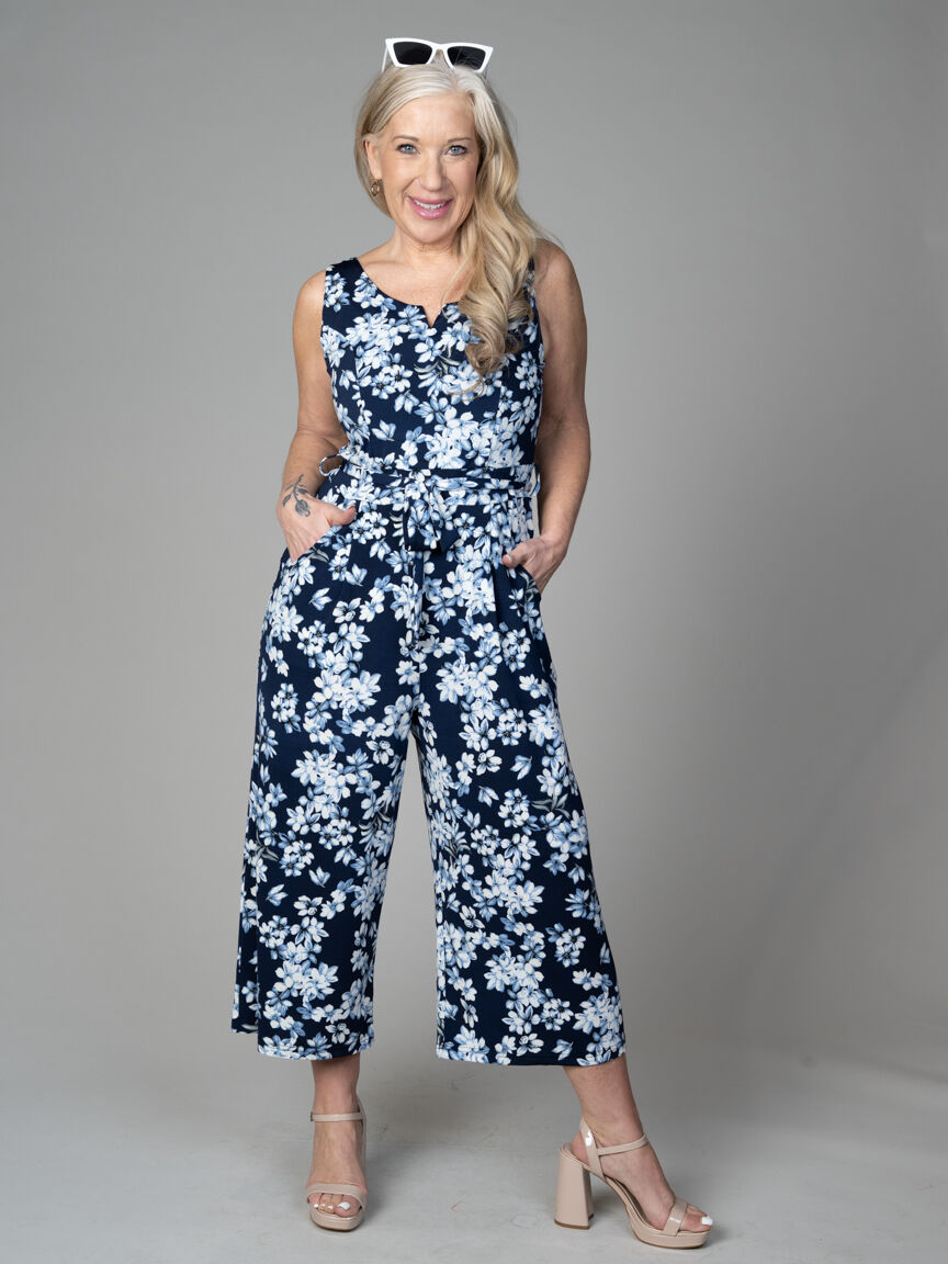 Sleeveless Jumpsuit With Pockets