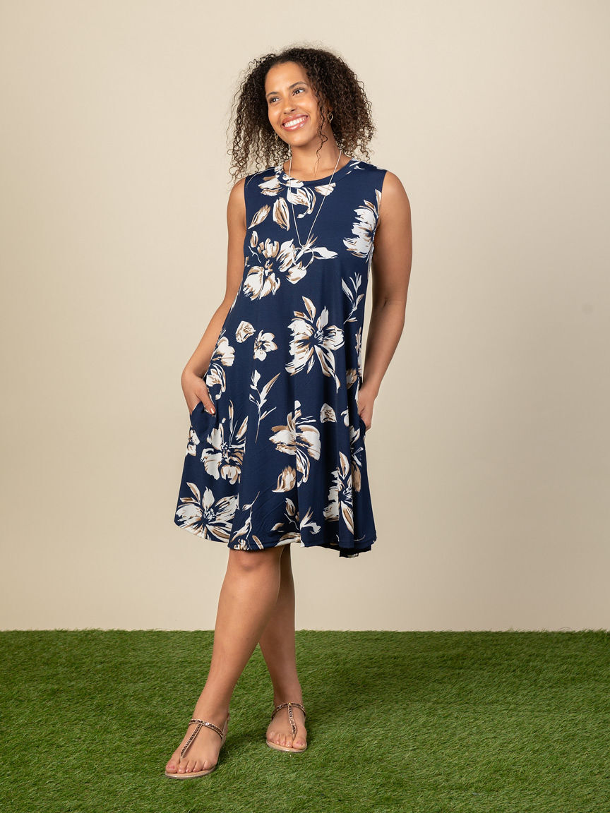 Knee Length Dress Sleeveless with Pockets  Image 4