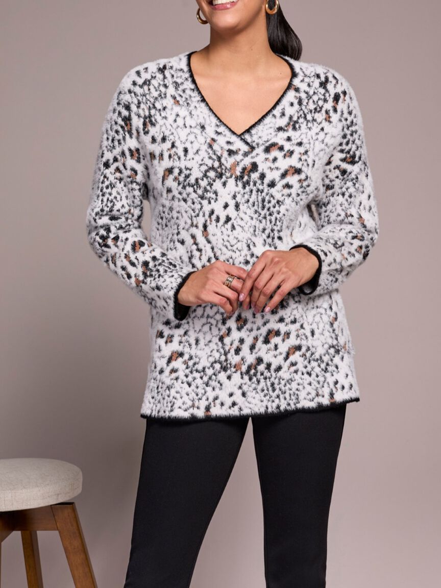 Long Sleeve V-Neck Sweater Image 4