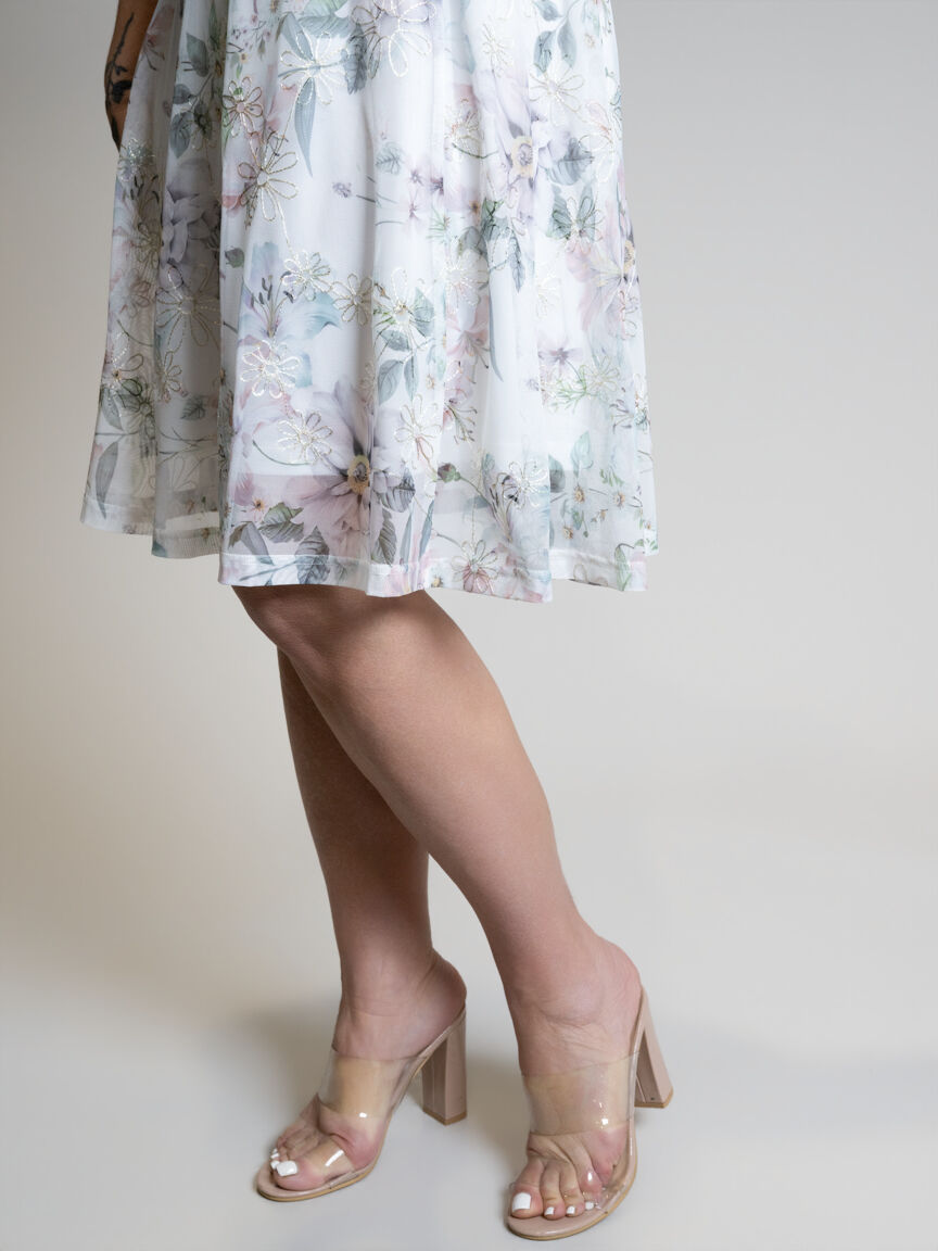 Sleeveless Knee Dress With Embroidery Details