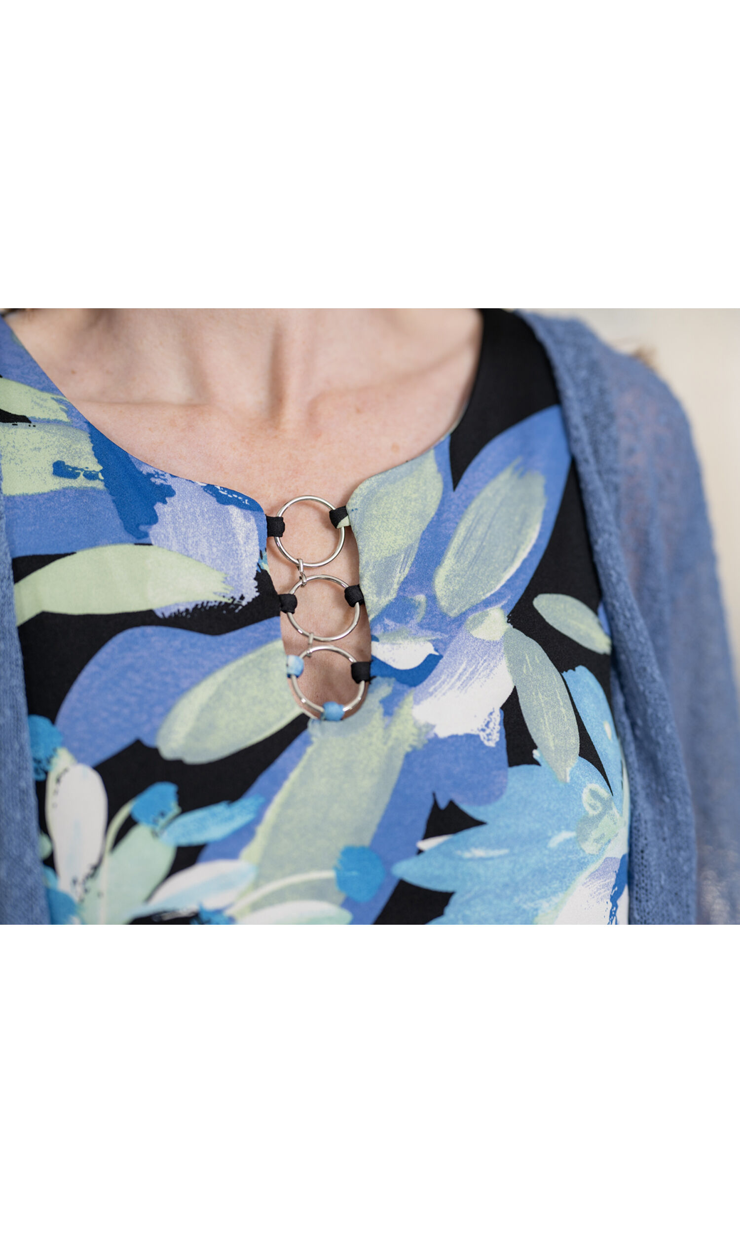 Sleeveless Maxi Dress w/ Keyring Detail Image 3