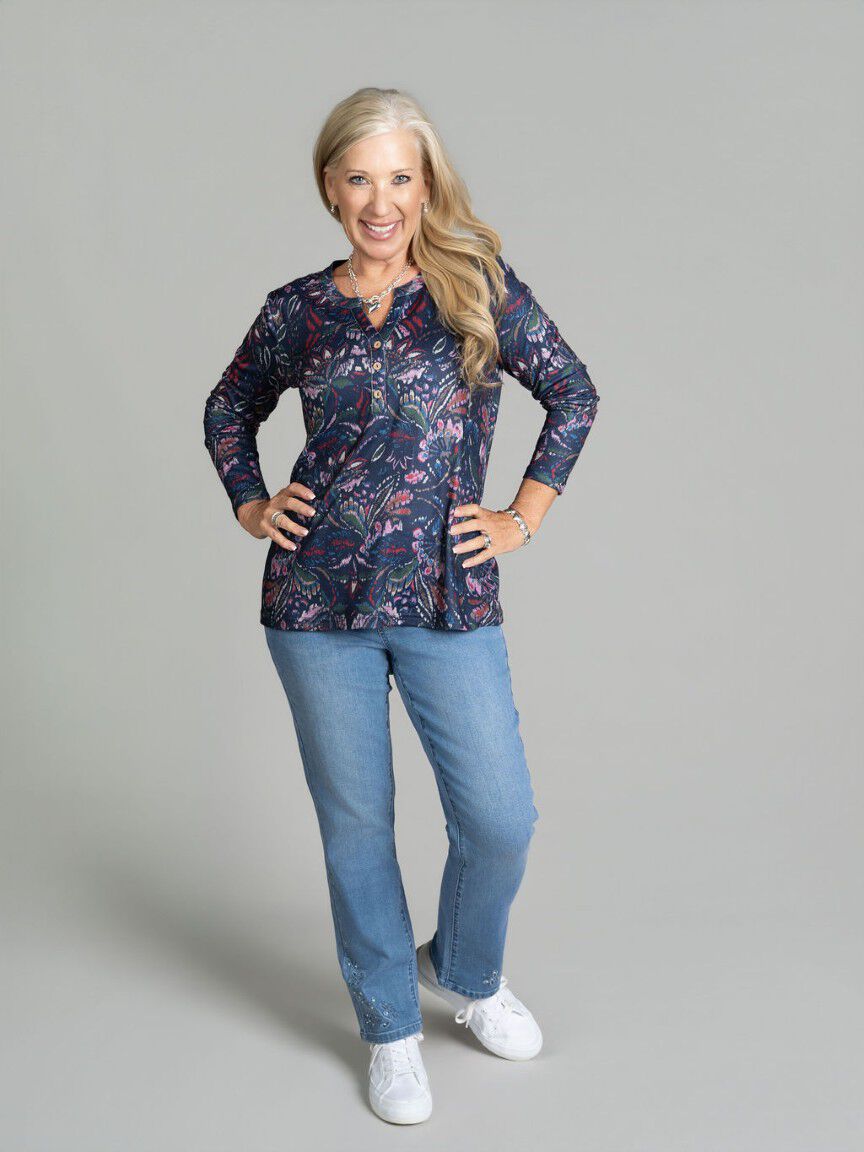 Sophia Curvy Pull-On Embroidered Jeans