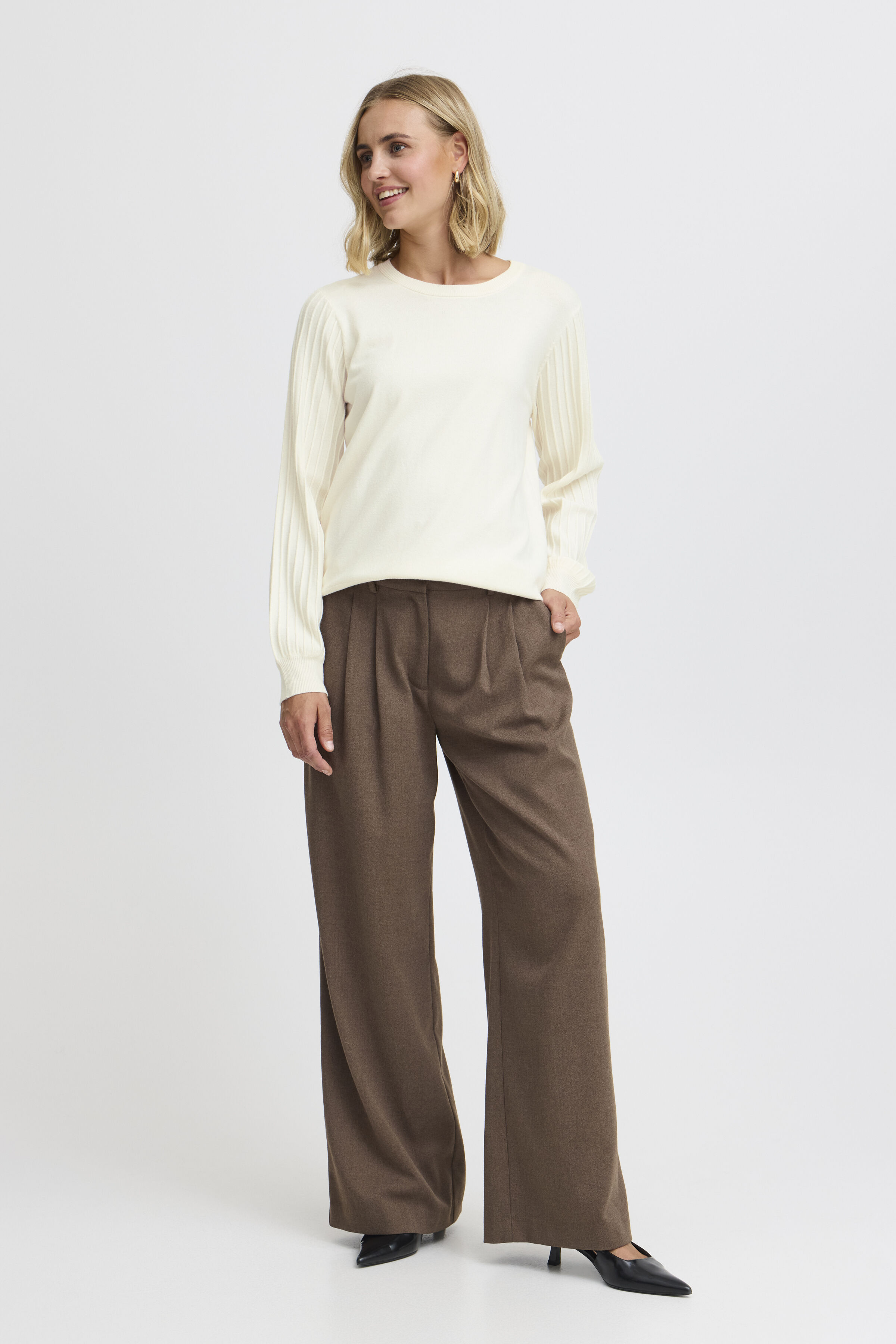 Ribbed Sleeve Soft Knit Sweater Image 5