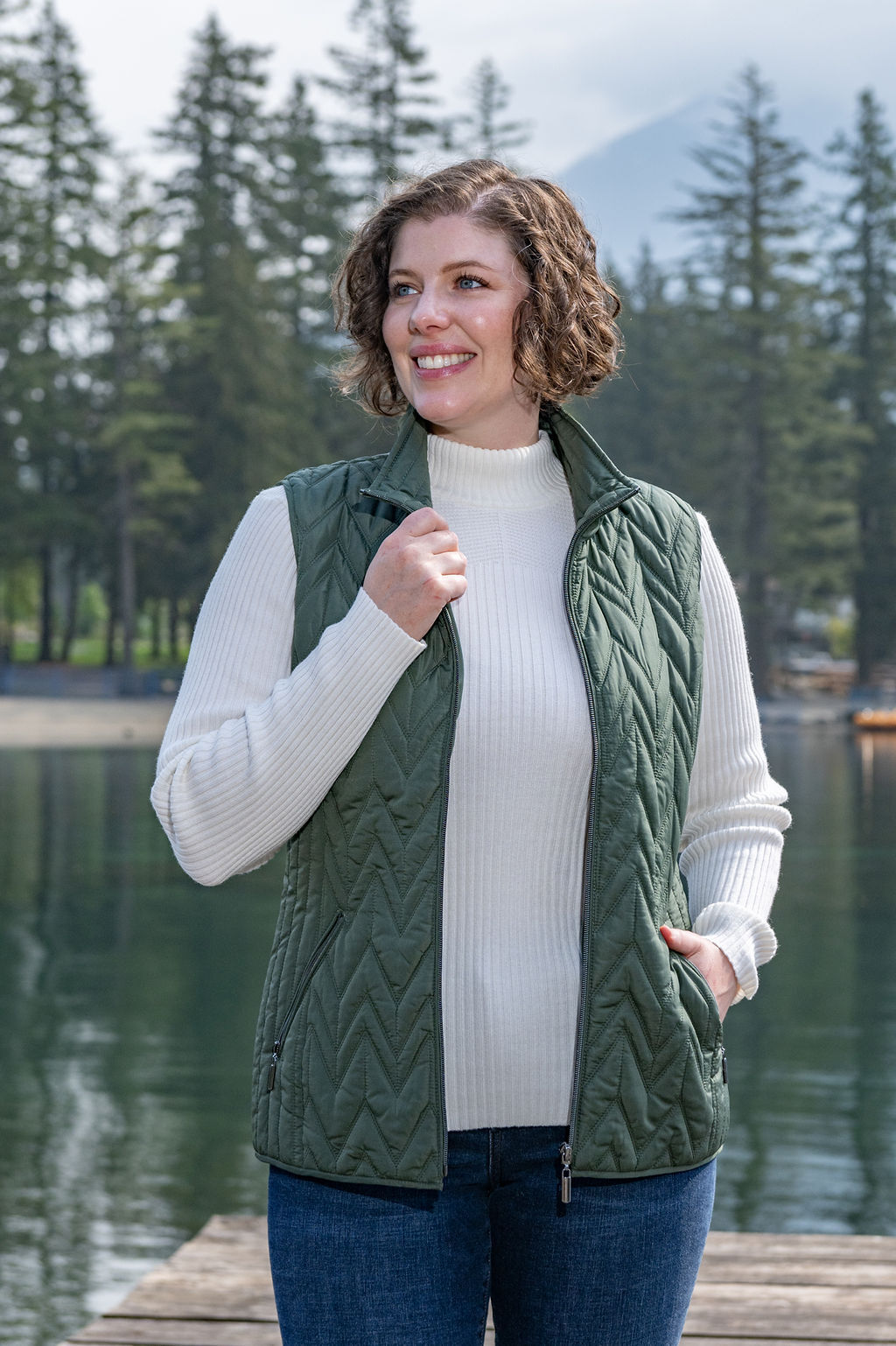 Quilted Lightweight Puffer Vest Image 1