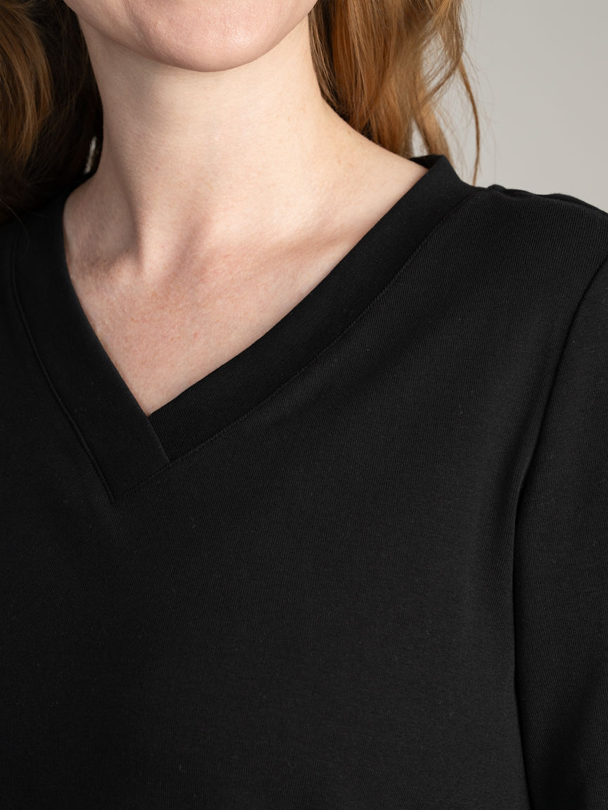 3/4 Sleeve V-Neck Top Image 2