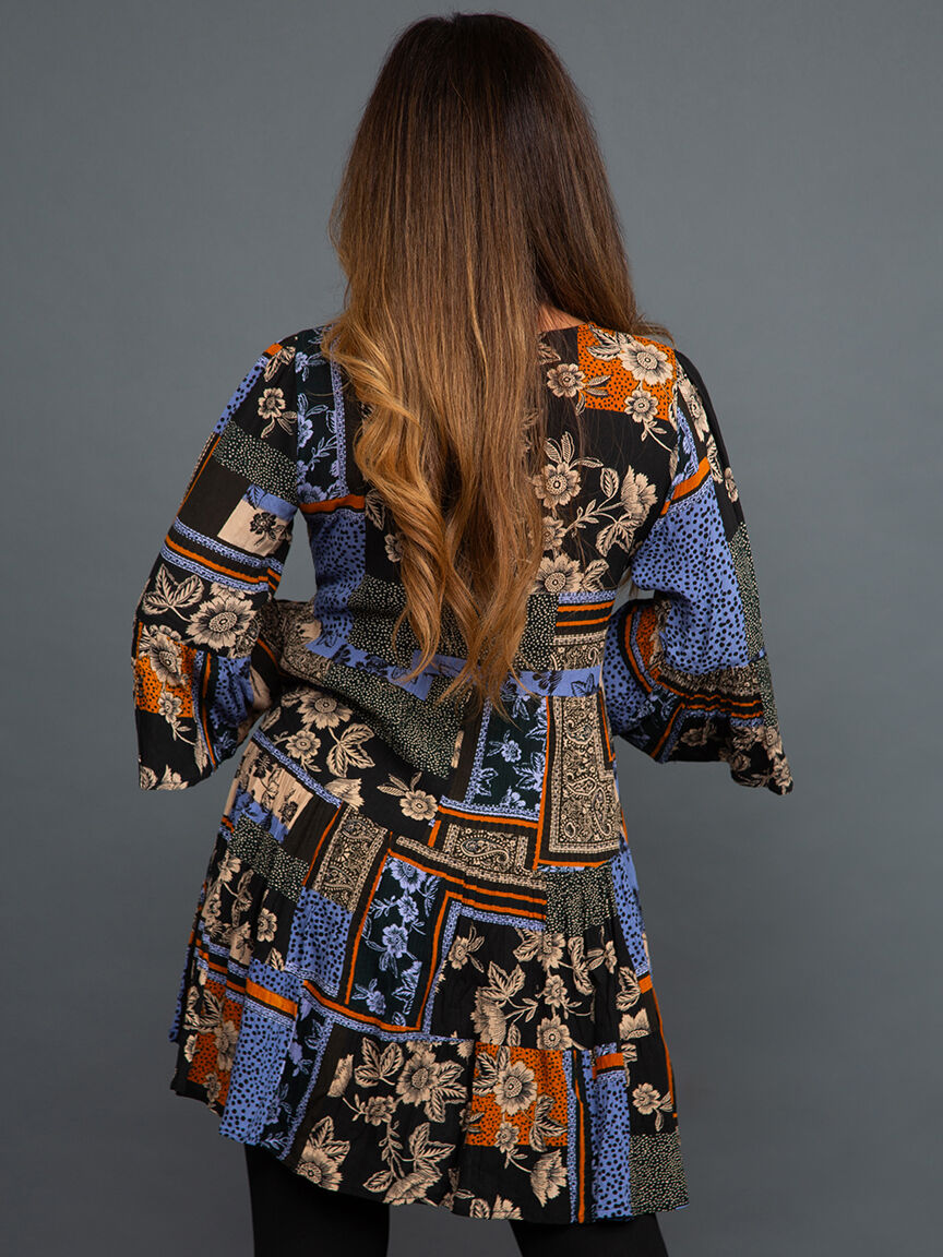 &frac34; Sleeve Floral Patchwork Tunic Image 4
