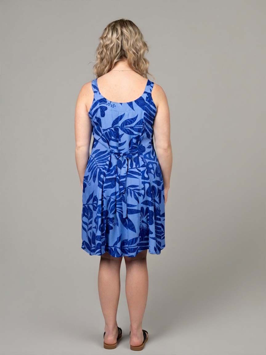 Sleeveless Scoop Neck Summer Dress with Pockets