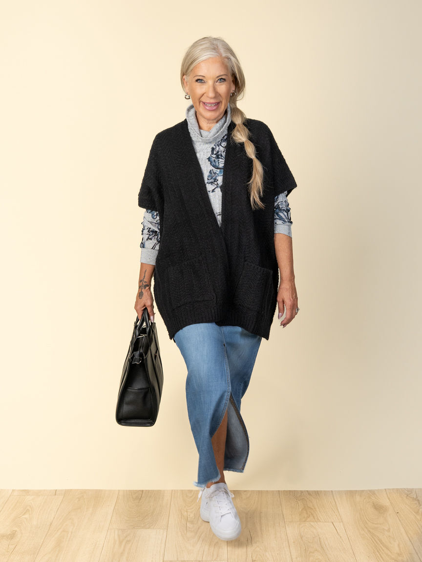 Short Sleeve Chevron Knit Cardigan