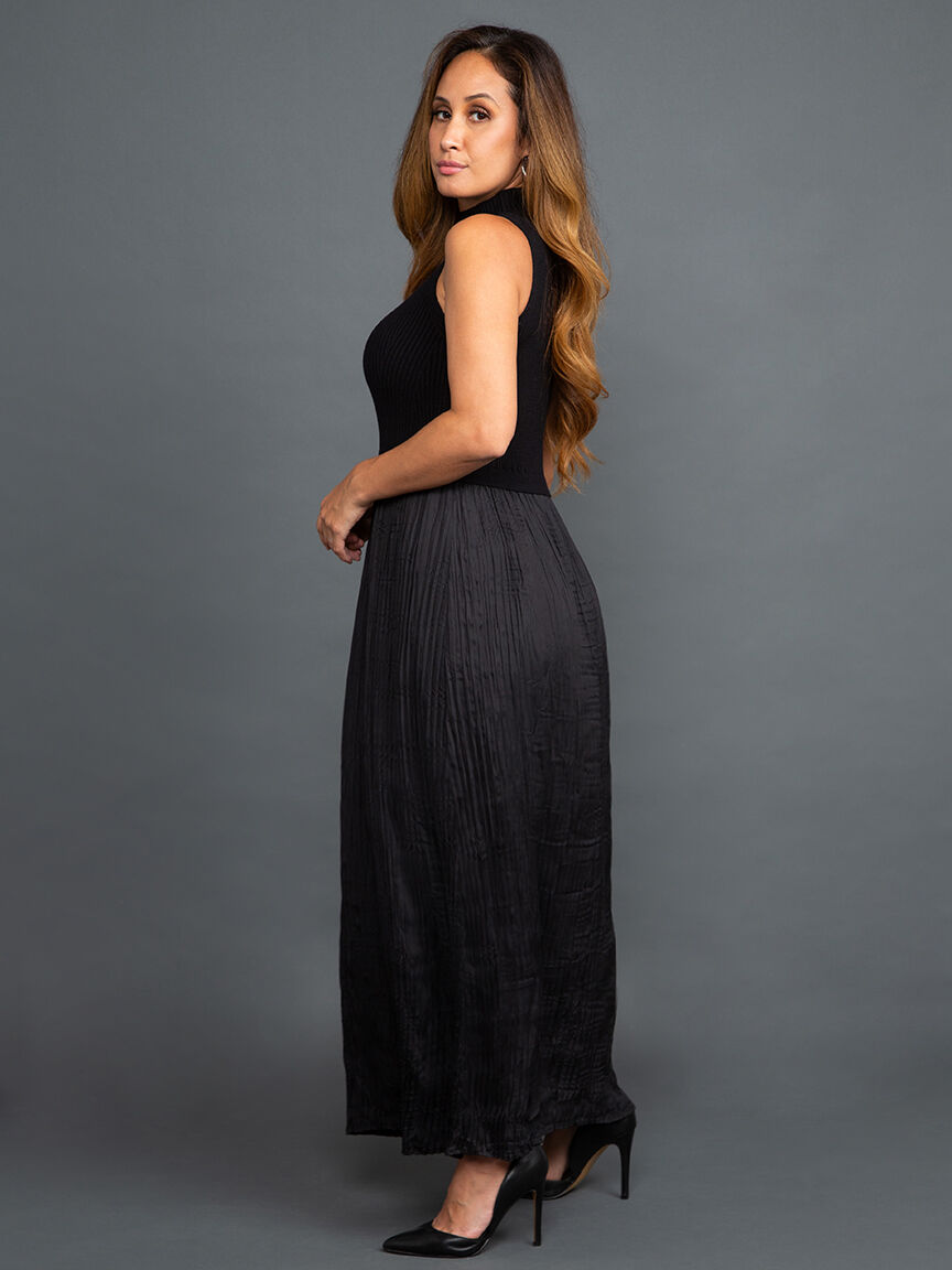 Sleeveless Mock Neck Maxi Dress Image 2