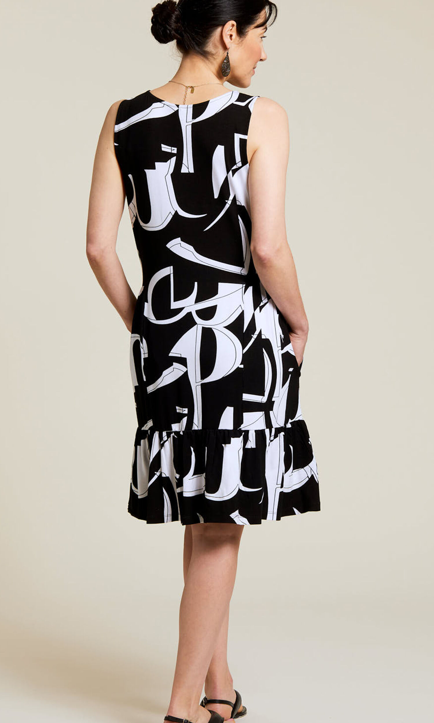 Sleeveless Midi Dress w/ Pockets Image 2