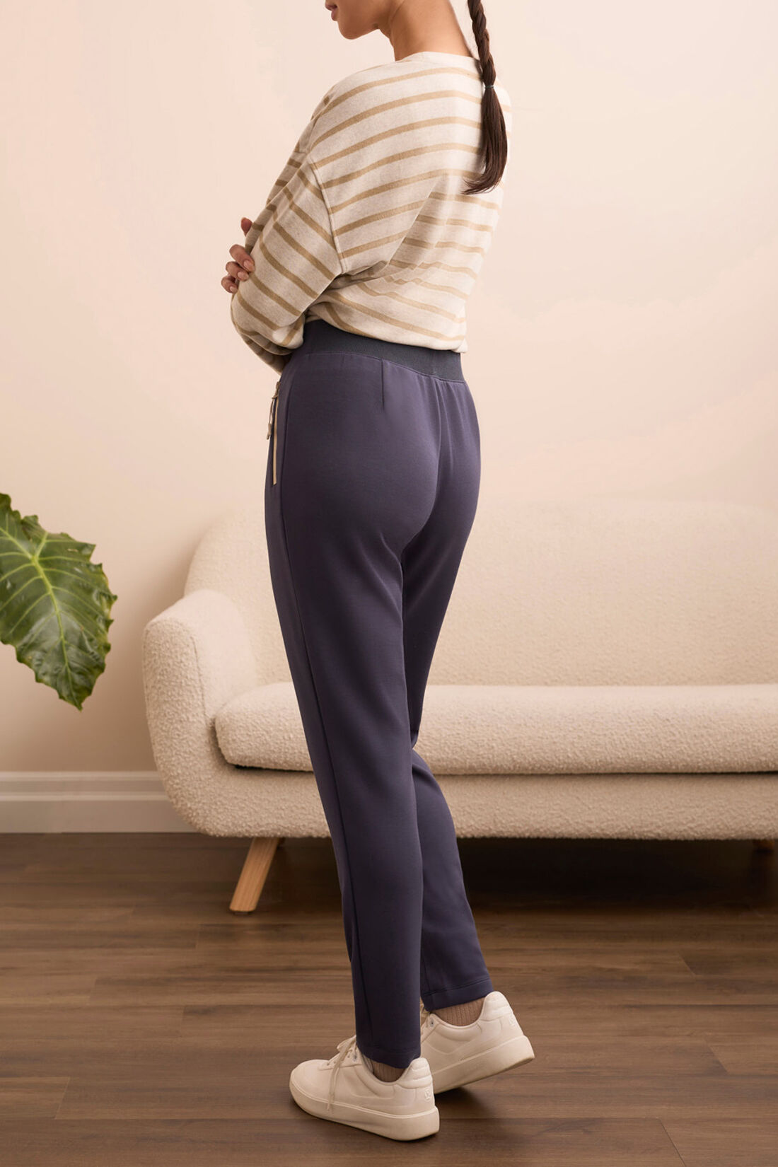 Pull On Pants With Zip Pockets Image 4