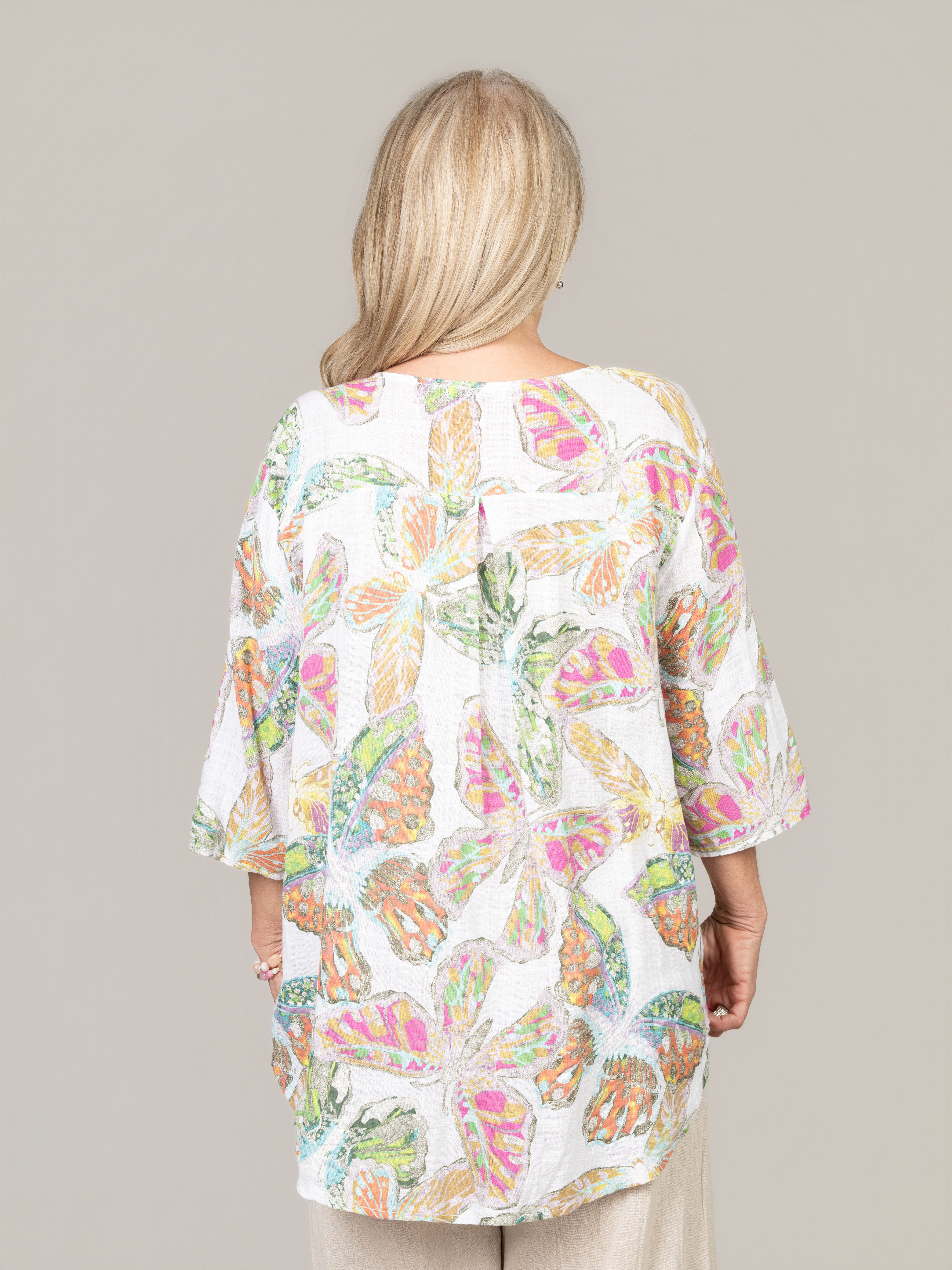 3/4 Sleeve Butterfly Print Top Image 3