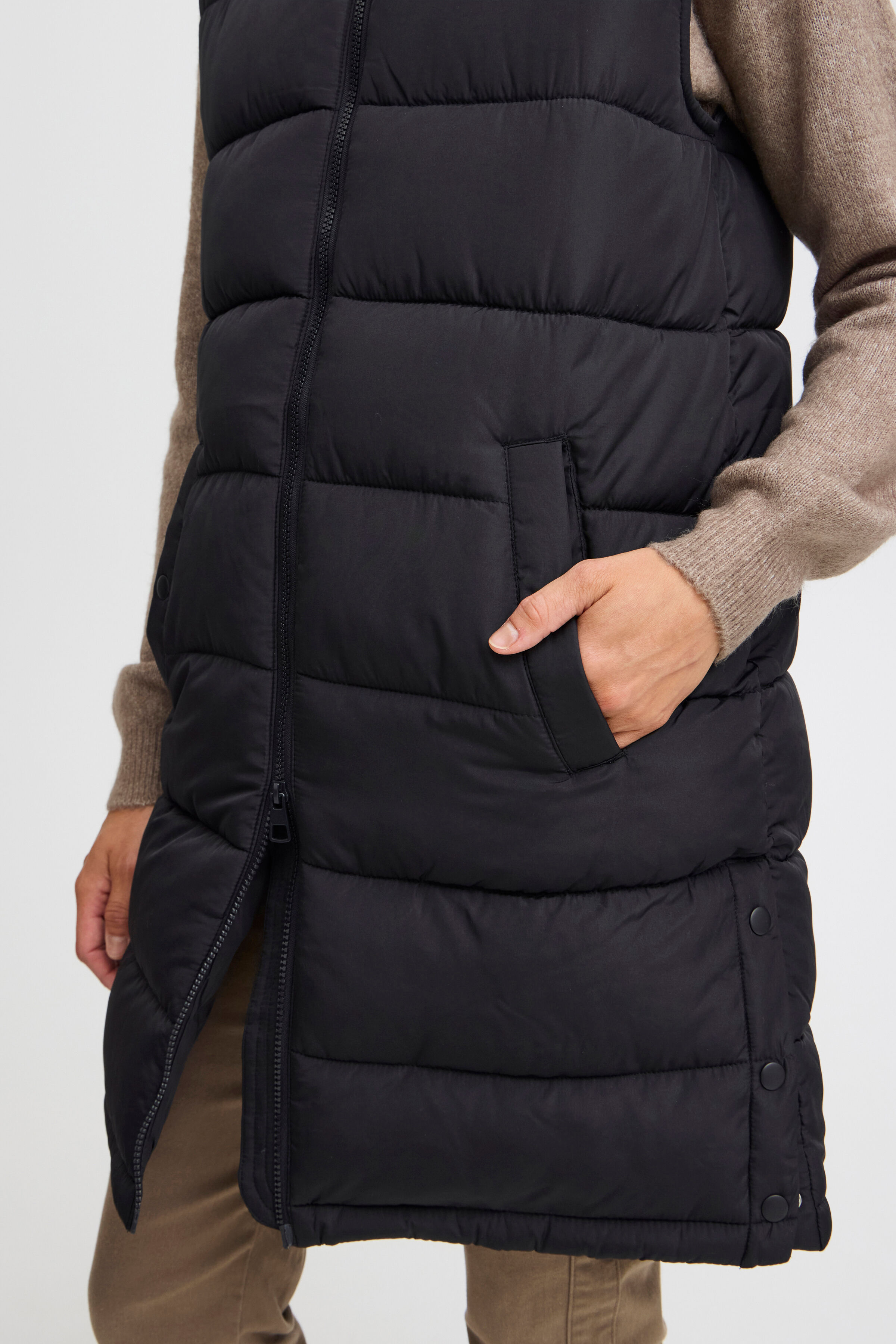 Long Puffer Vest Image 4