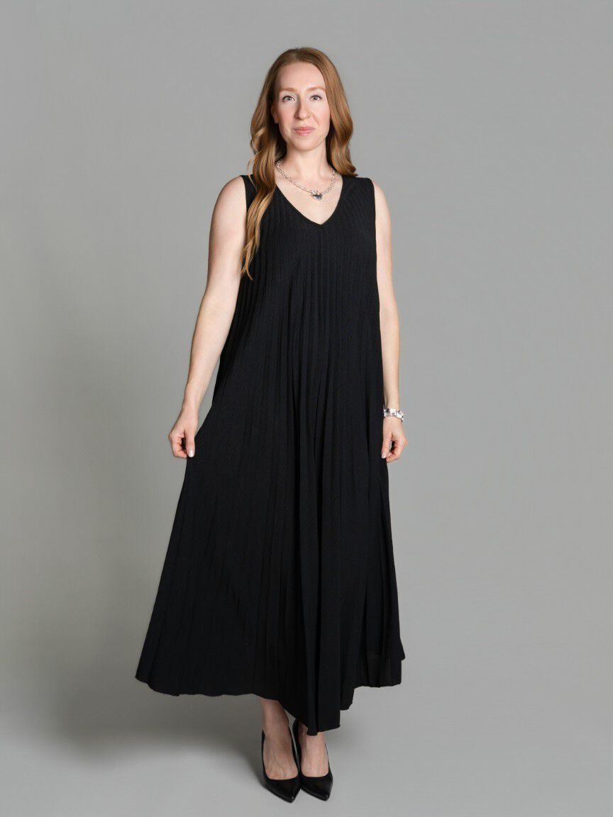 Sleeveless Pleated Maxi Dress