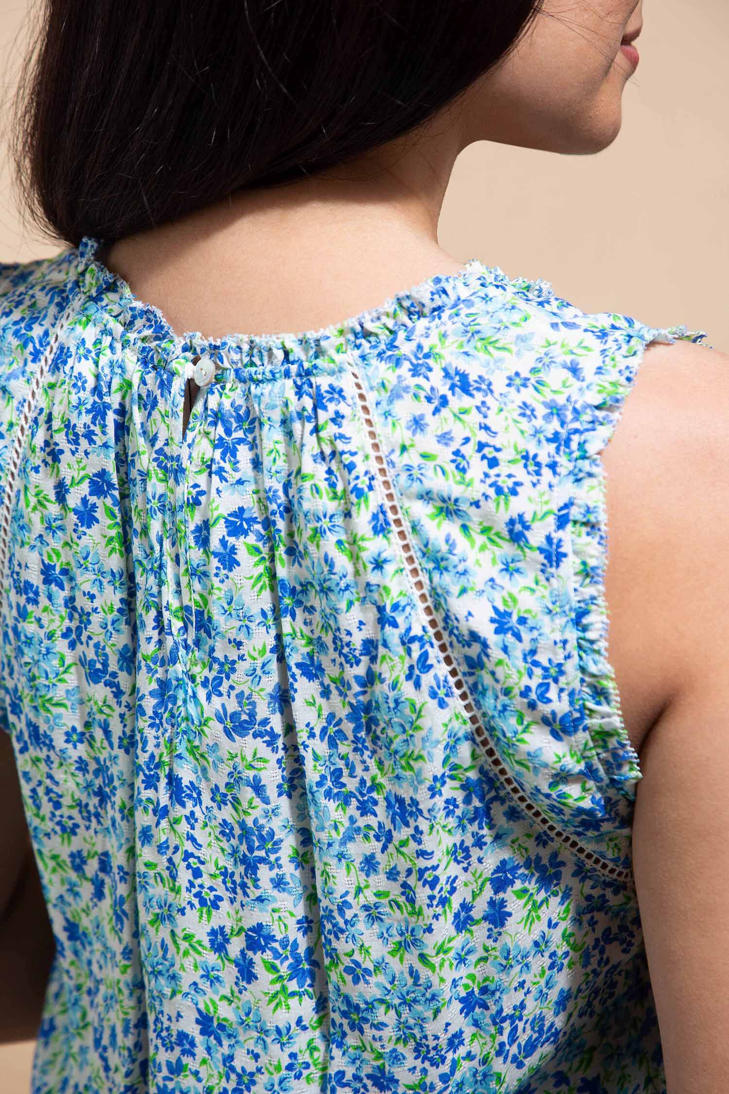 Sleeveless Floral Blouse Image 5