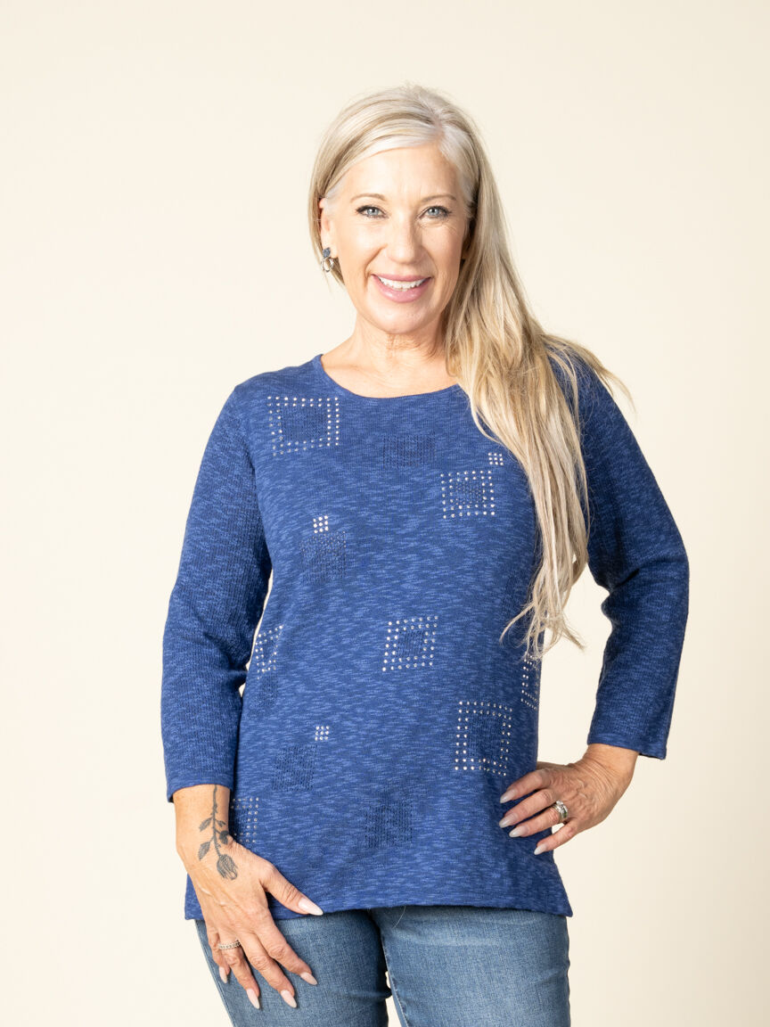 3/4 sleeve sweater with hotfix detail