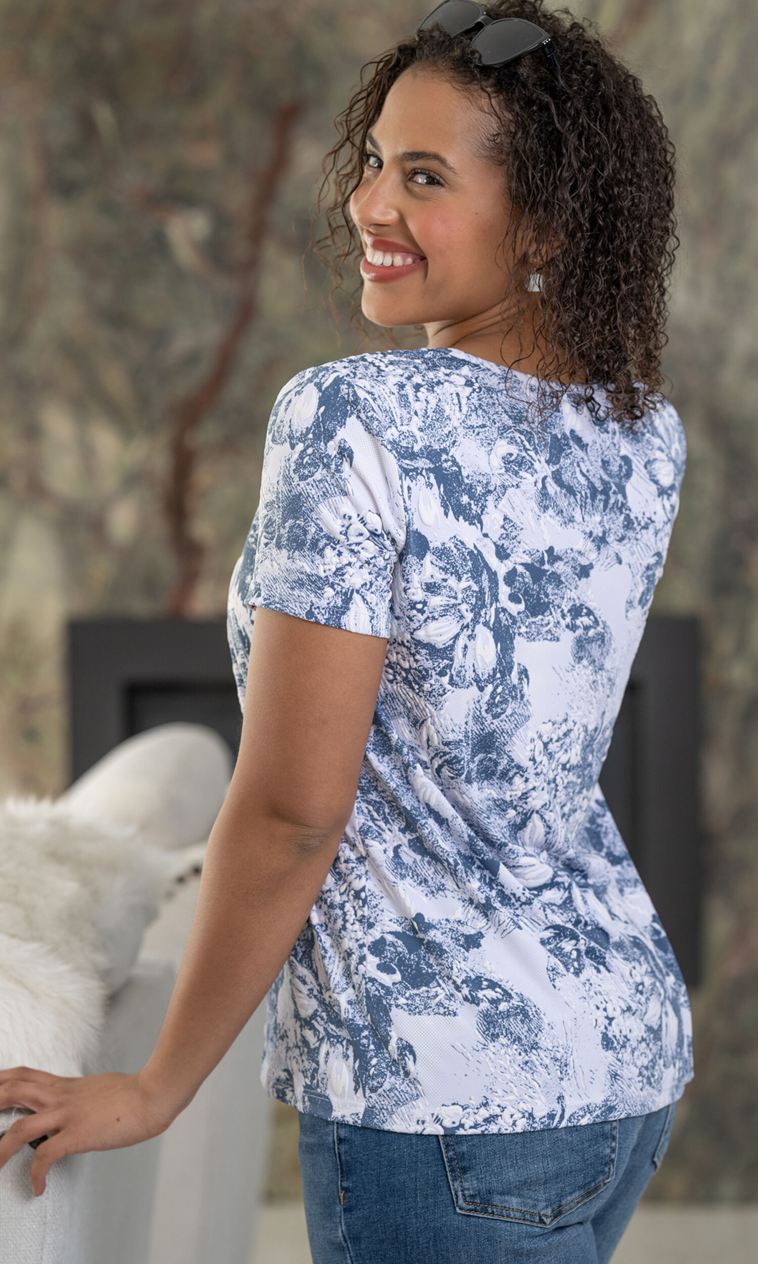 Short Sleeve Floral Top Image 2