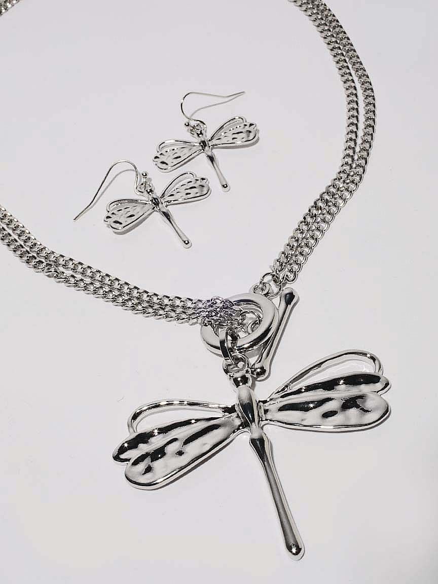 Twin Chain Dragonfly Necklace Set Image 1