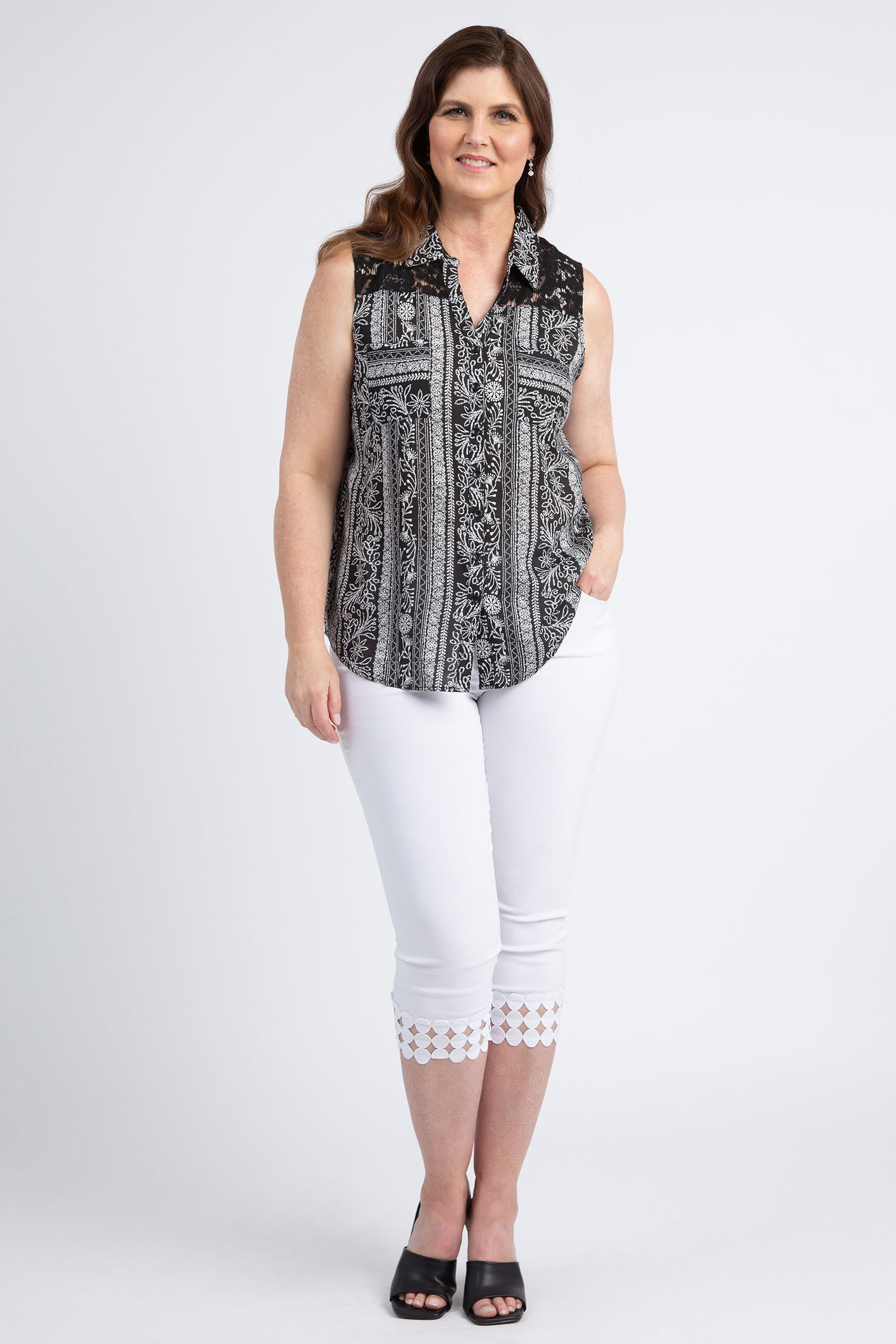 Button-Up Sleeveless Blouse Image 3