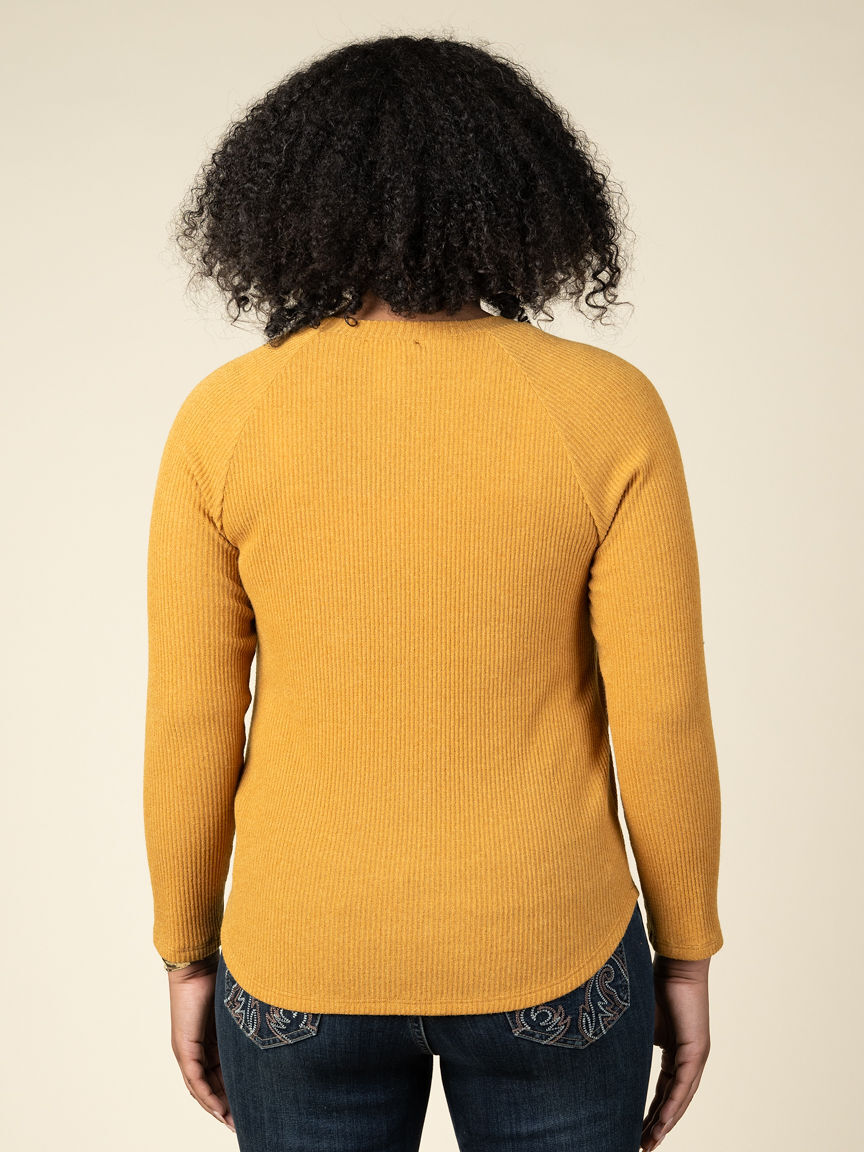 Long Sleeve V-Neck Top With 3 Buttons Image 3
