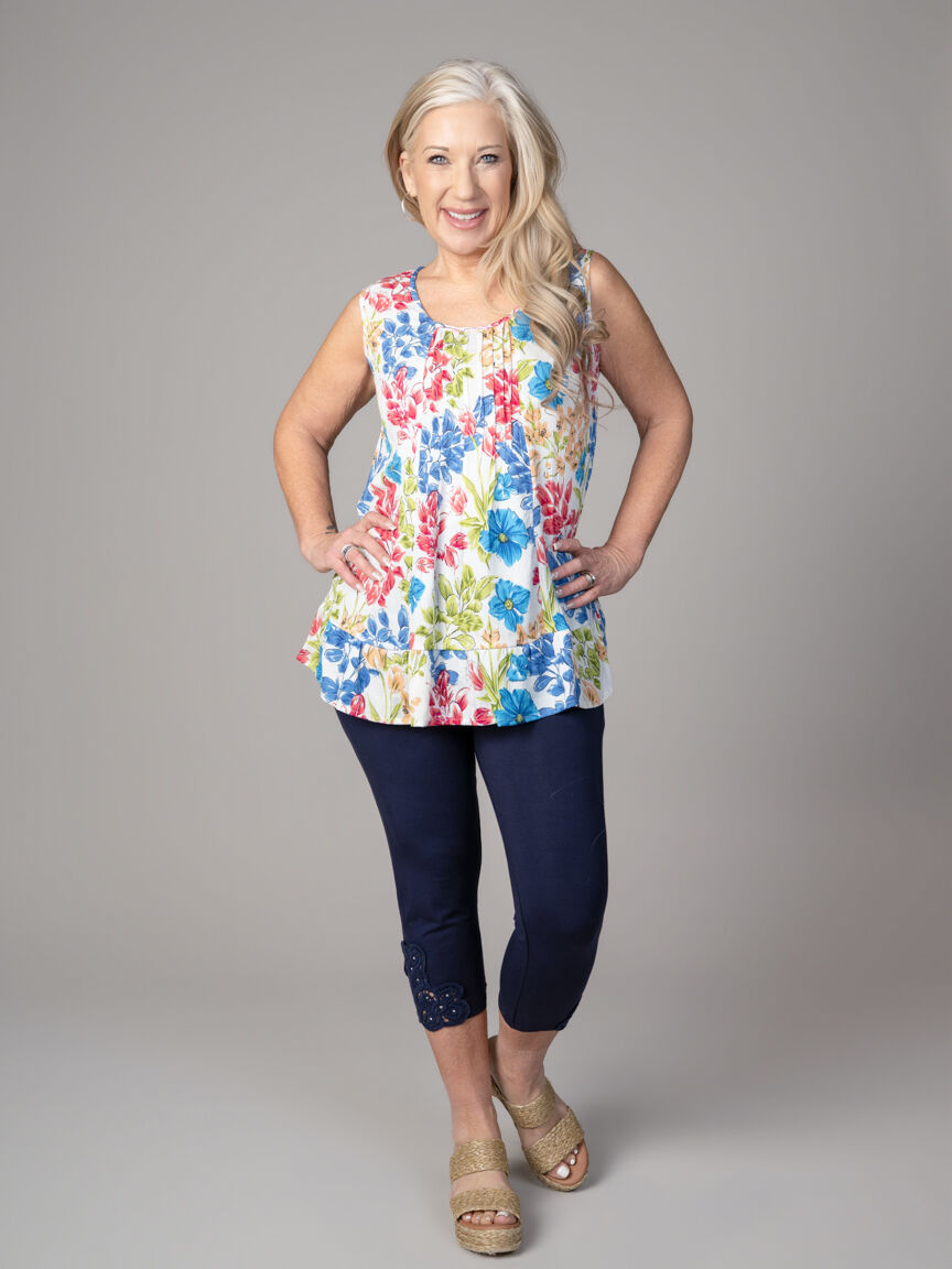 Sleeveless Scoop Neck Flowy Top